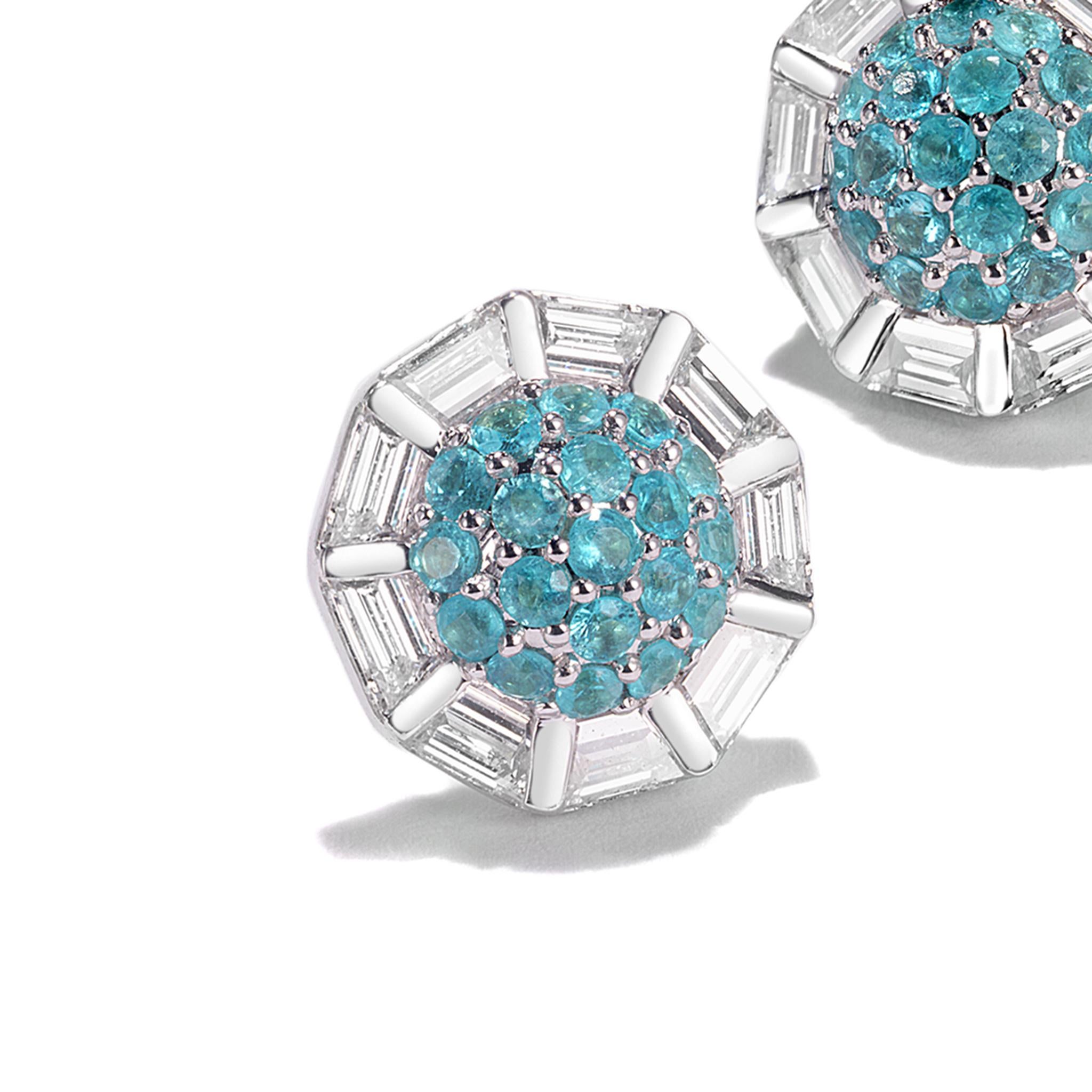 18 Karat White Gold Paraiba and Diamond Stud Earrings In New Condition In Secaucus, NJ