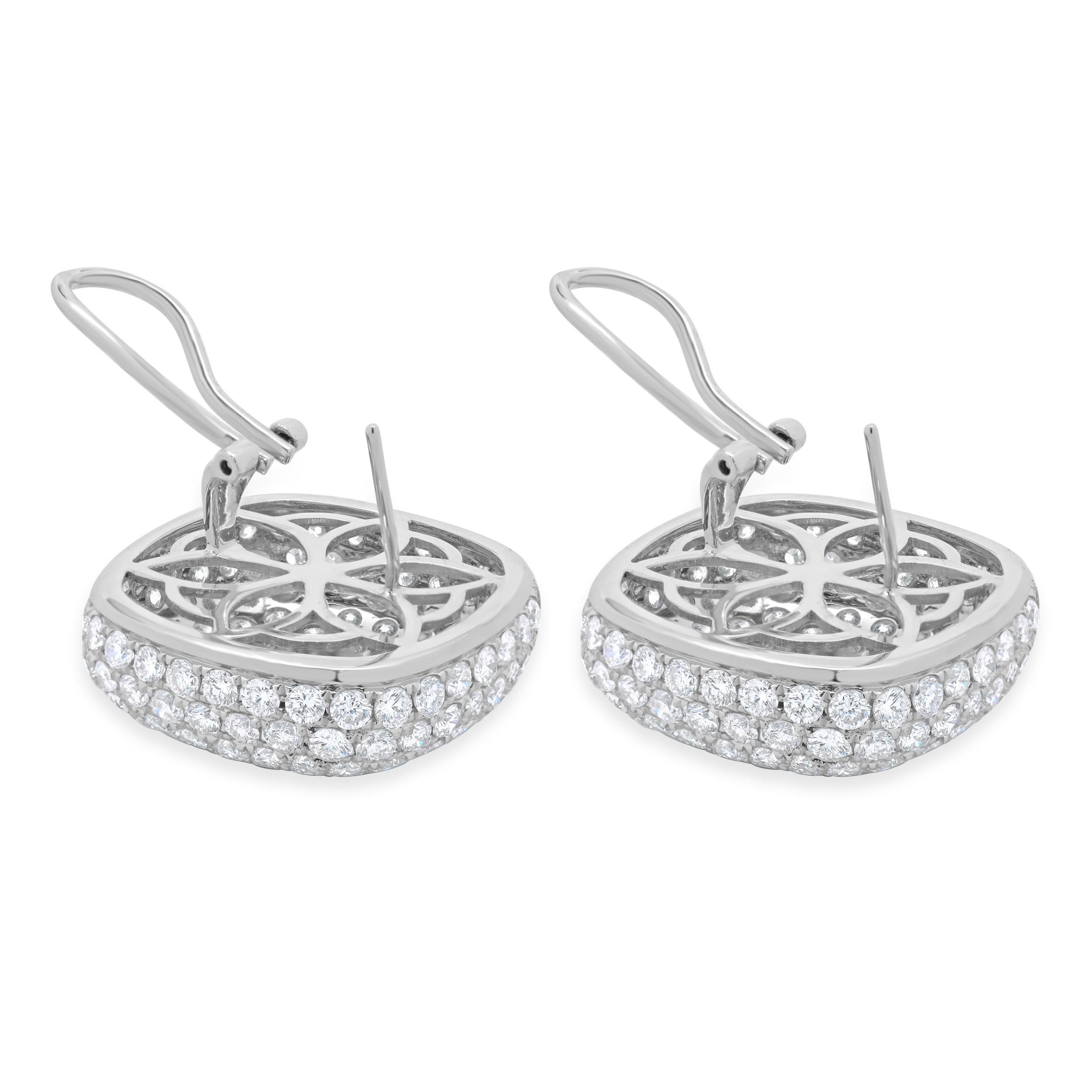 18 Karat White Gold Pave Diamond Button Earrings In Excellent Condition For Sale In Scottsdale, AZ
