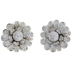 18 Karat Weißgold Pave Diamant Blume Ohrring Clips