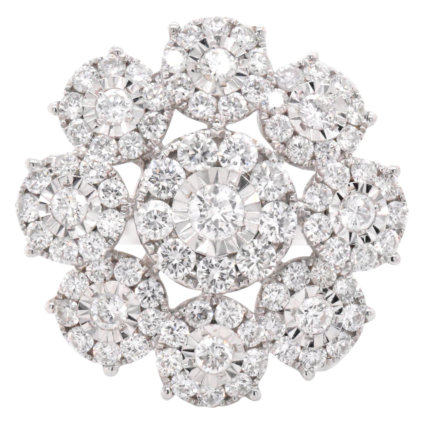 18 Karat White Gold Pavé Diamond Flower Ring