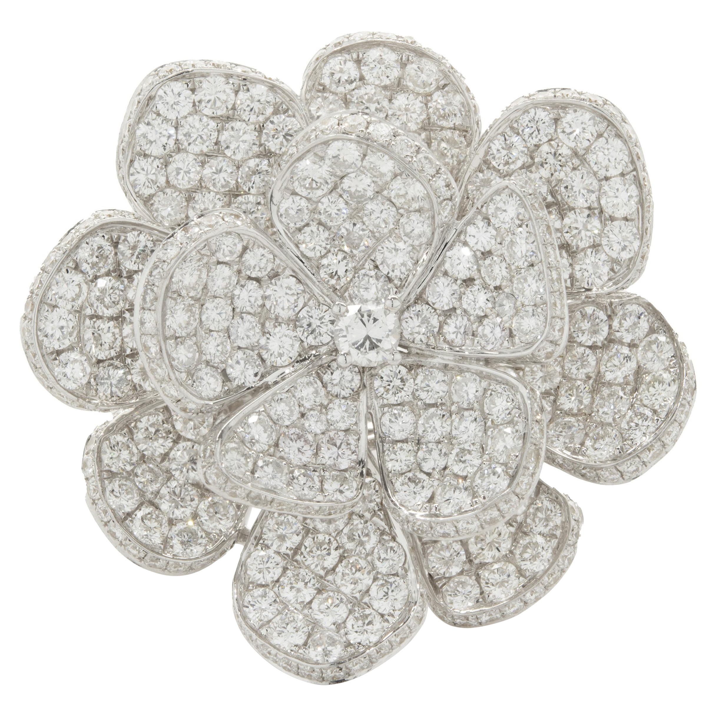 Blumenring aus 18 Karat Weißgold mit Pavé-Diamant