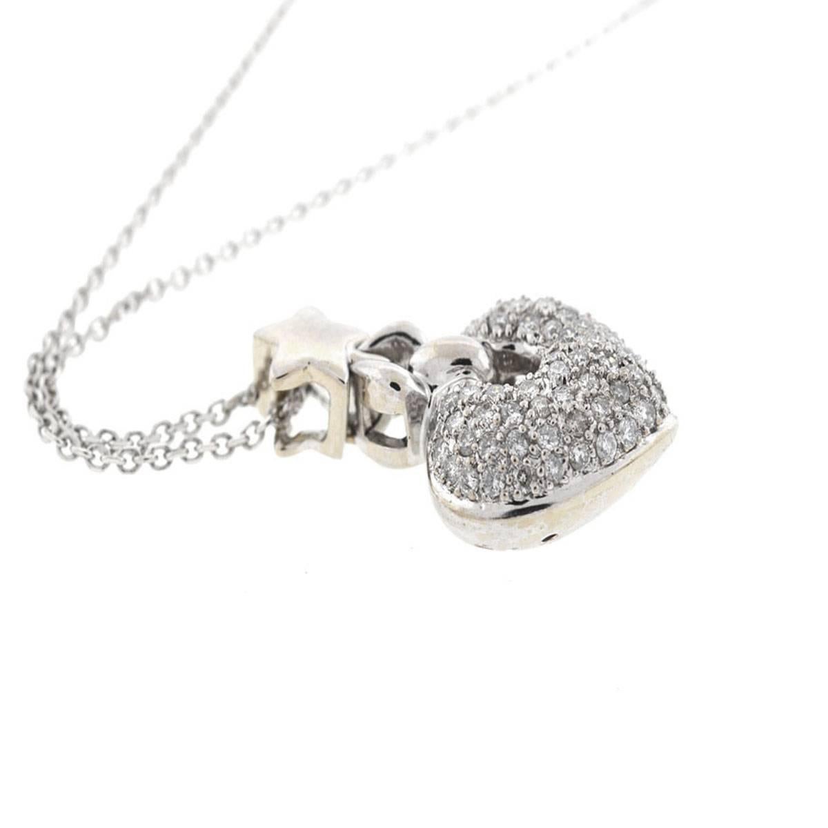 Women's 18 Karat White Gold Pave Diamond Heart Pendant Necklace