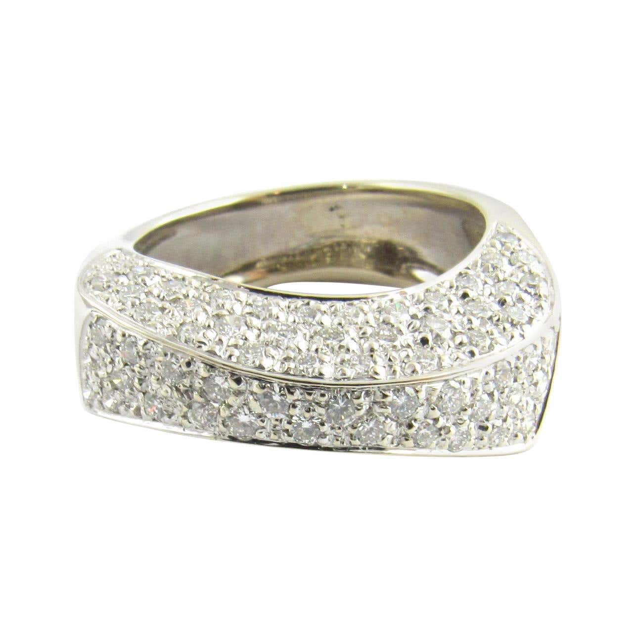 18 Karat White Gold Pave Diamond Ring at 1stDibs