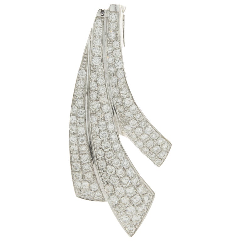 18ct White gold pave diamond key charm main image 0