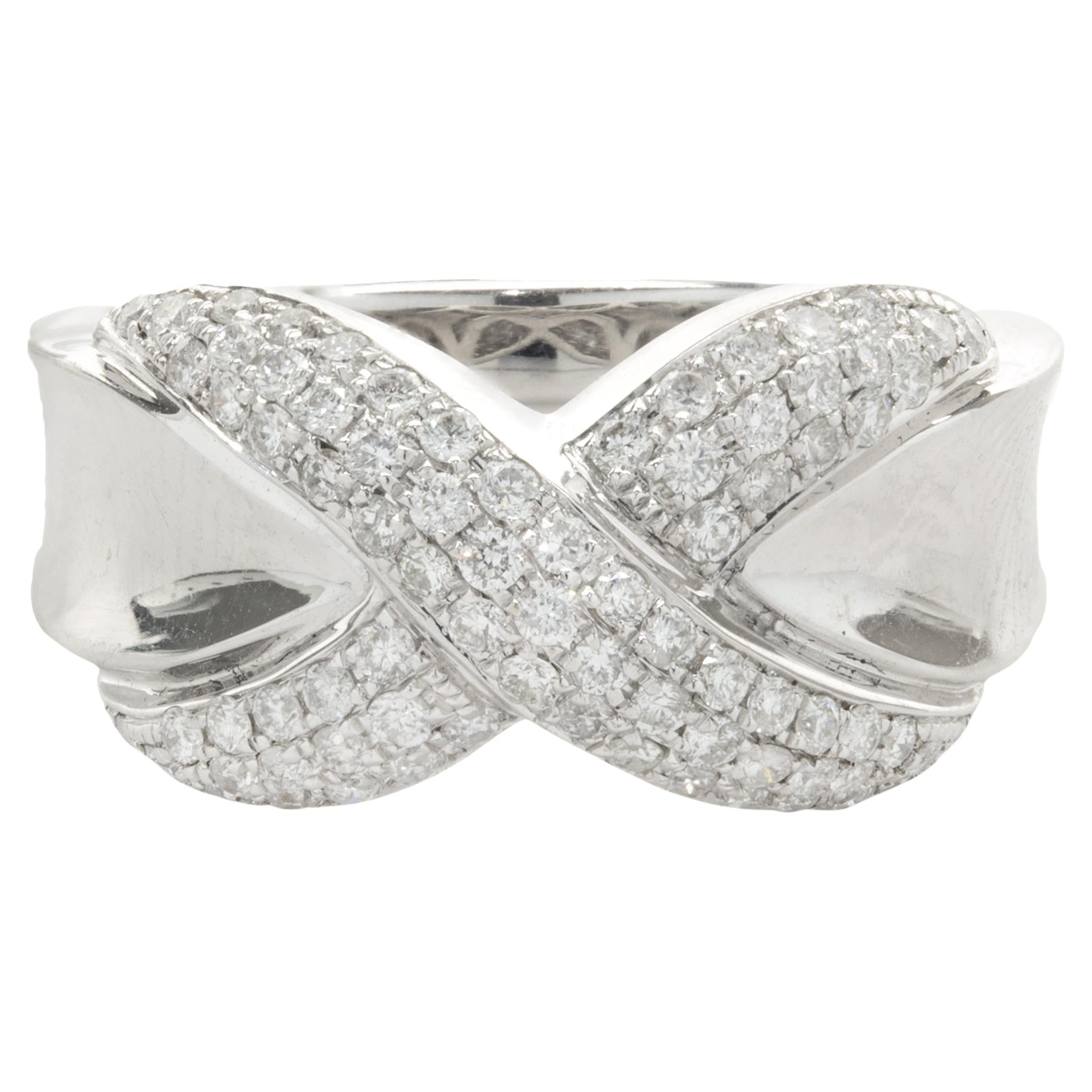 18 Karat White Gold Pave Diamond Flower Ring For Sale at 1stDibs