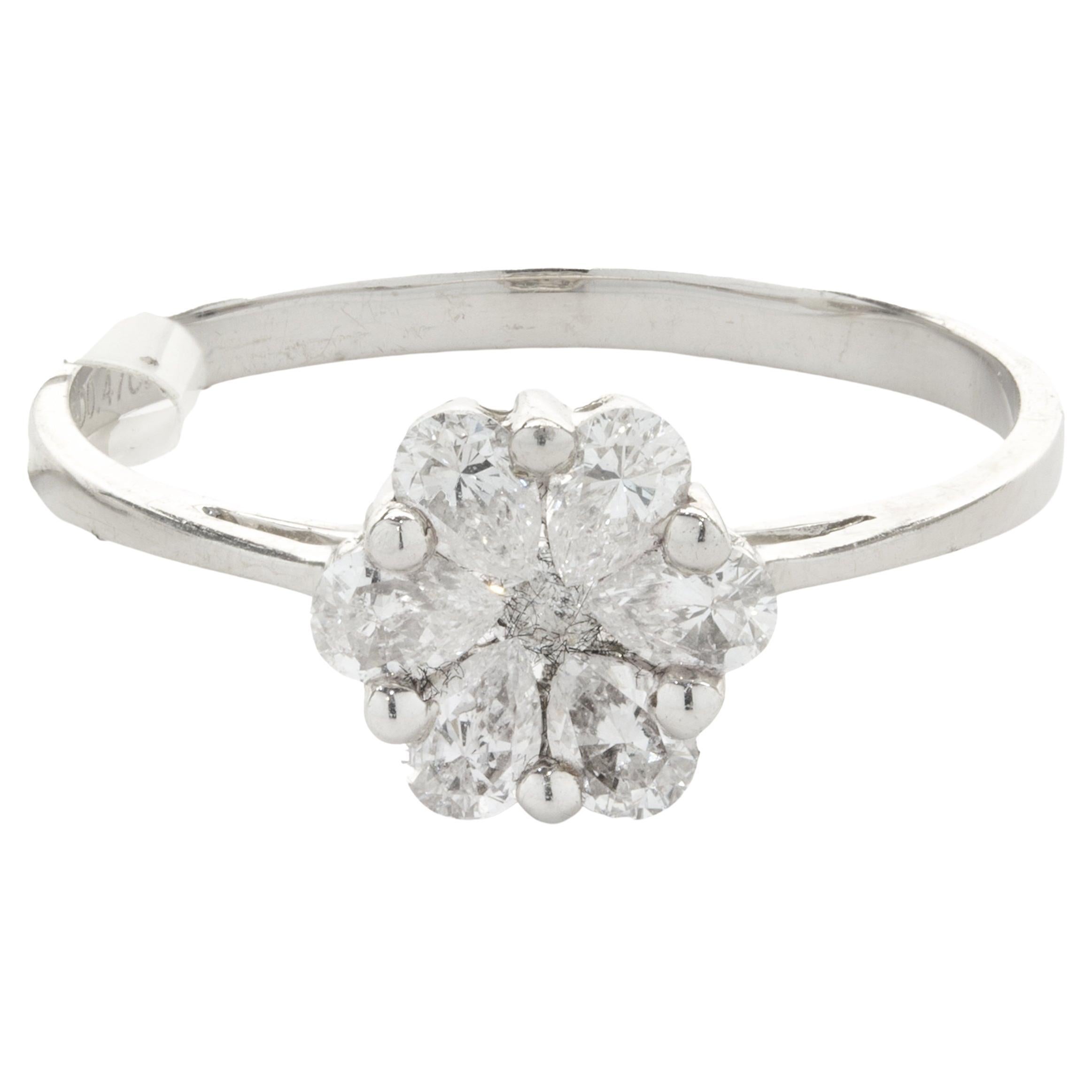 Diamonds, 18 Karat White Gold Flower Ring For Sale at 1stDibs