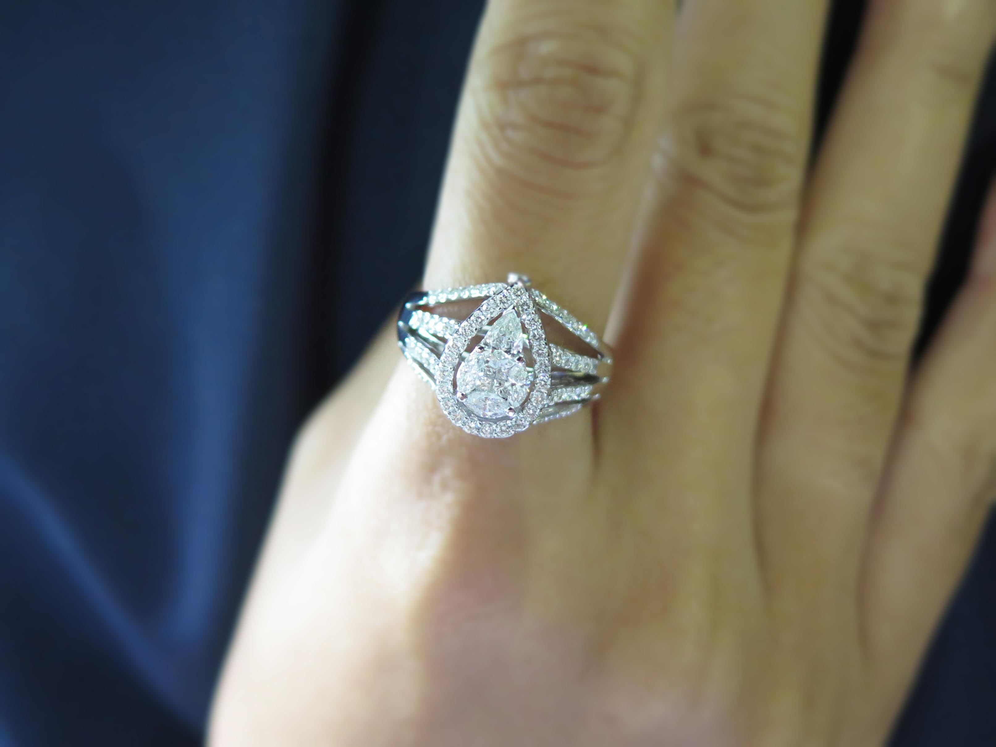 18 Karat White Gold Pear Illusion Diamond Cocktail Ring 1.00 Carat In New Condition For Sale In Bangkok, TH
