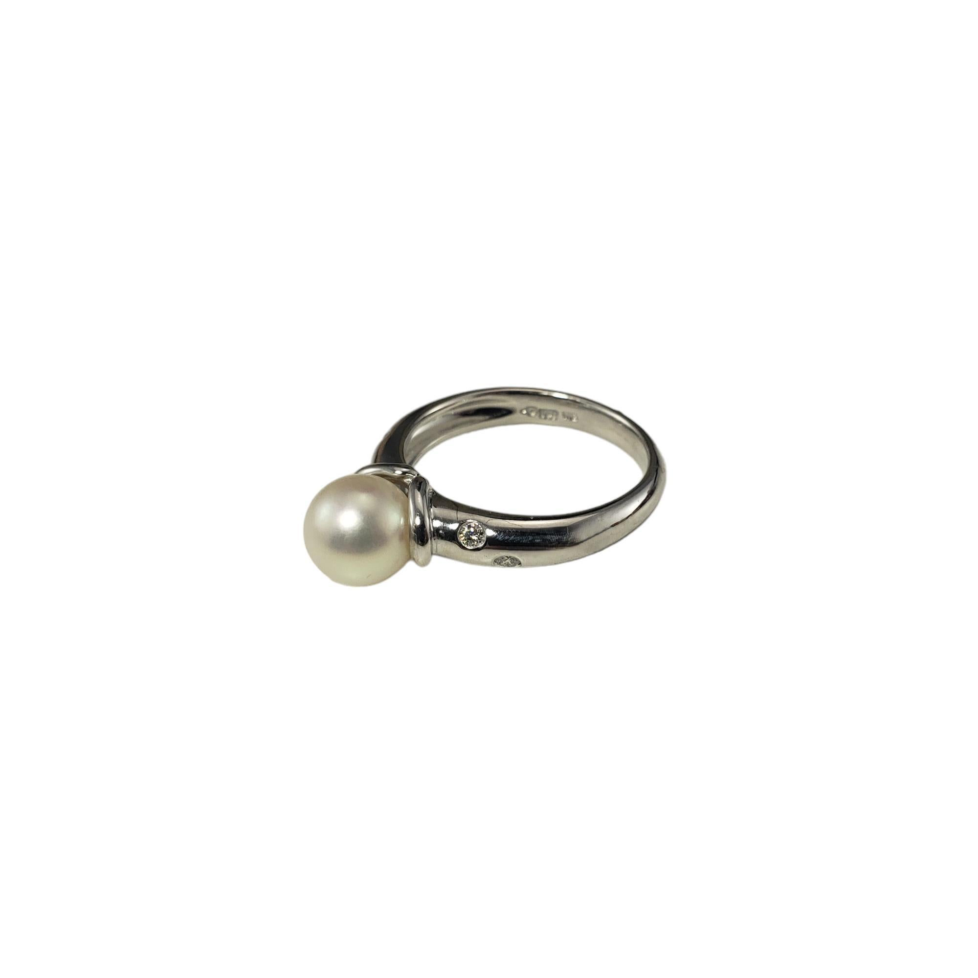 Brilliant Cut 18 Karat White Gold Pearl and Diamond Ring Size 7 #17580 For Sale