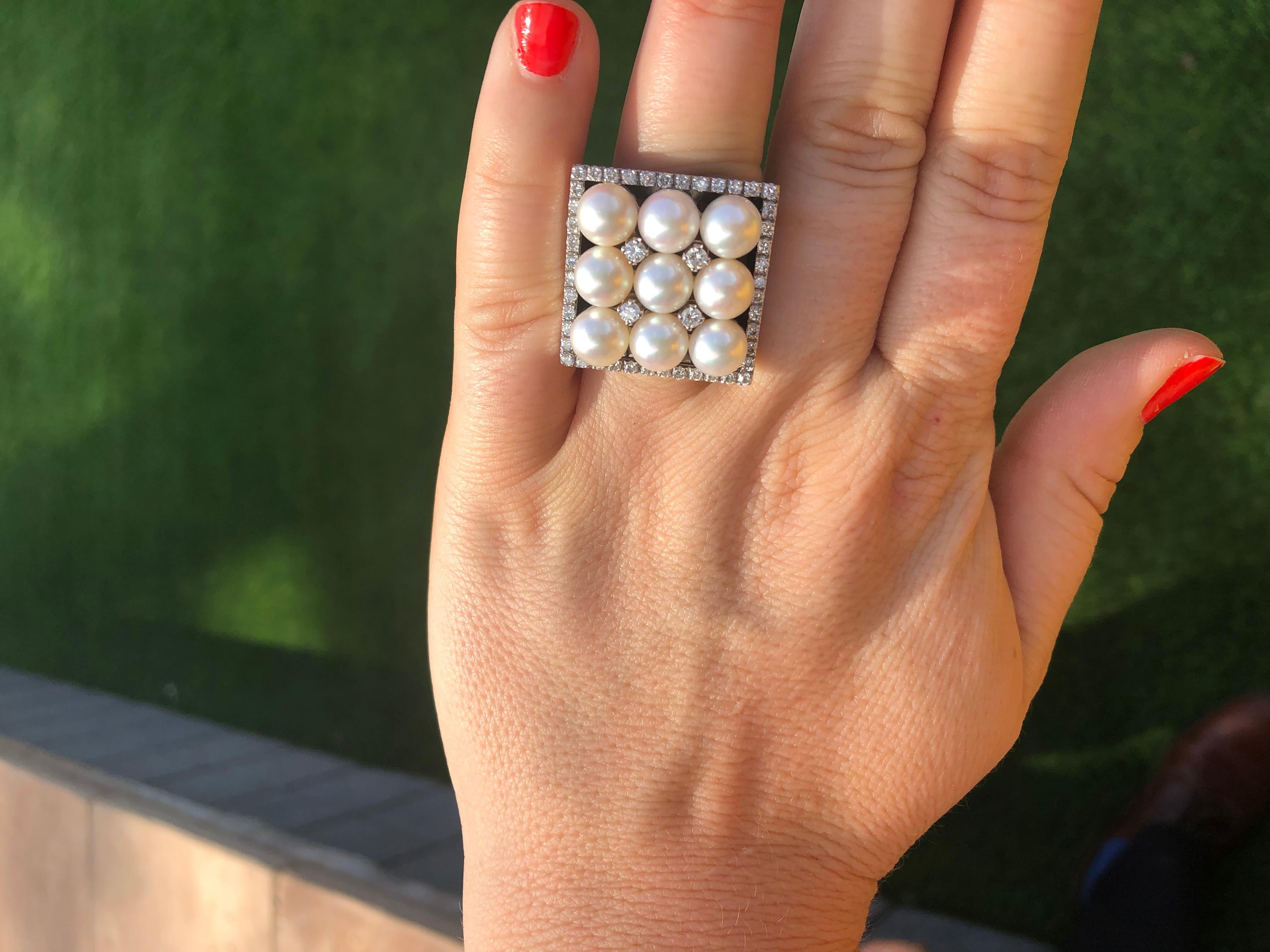 Quadratischer Ring aus 18 Karat Weißgold mit Perlen und Diamanten Damen im Angebot