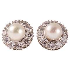 18 Karat White Gold Pearl and Diamonds Earrings