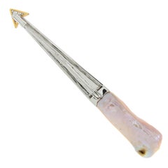 18 Karat Weißgold Perle Diamant Pfeil-Brosche / Anhänger von Schoeffel