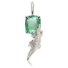 White Gold Italian Style Pendant Necklace with Three Carats Emerald