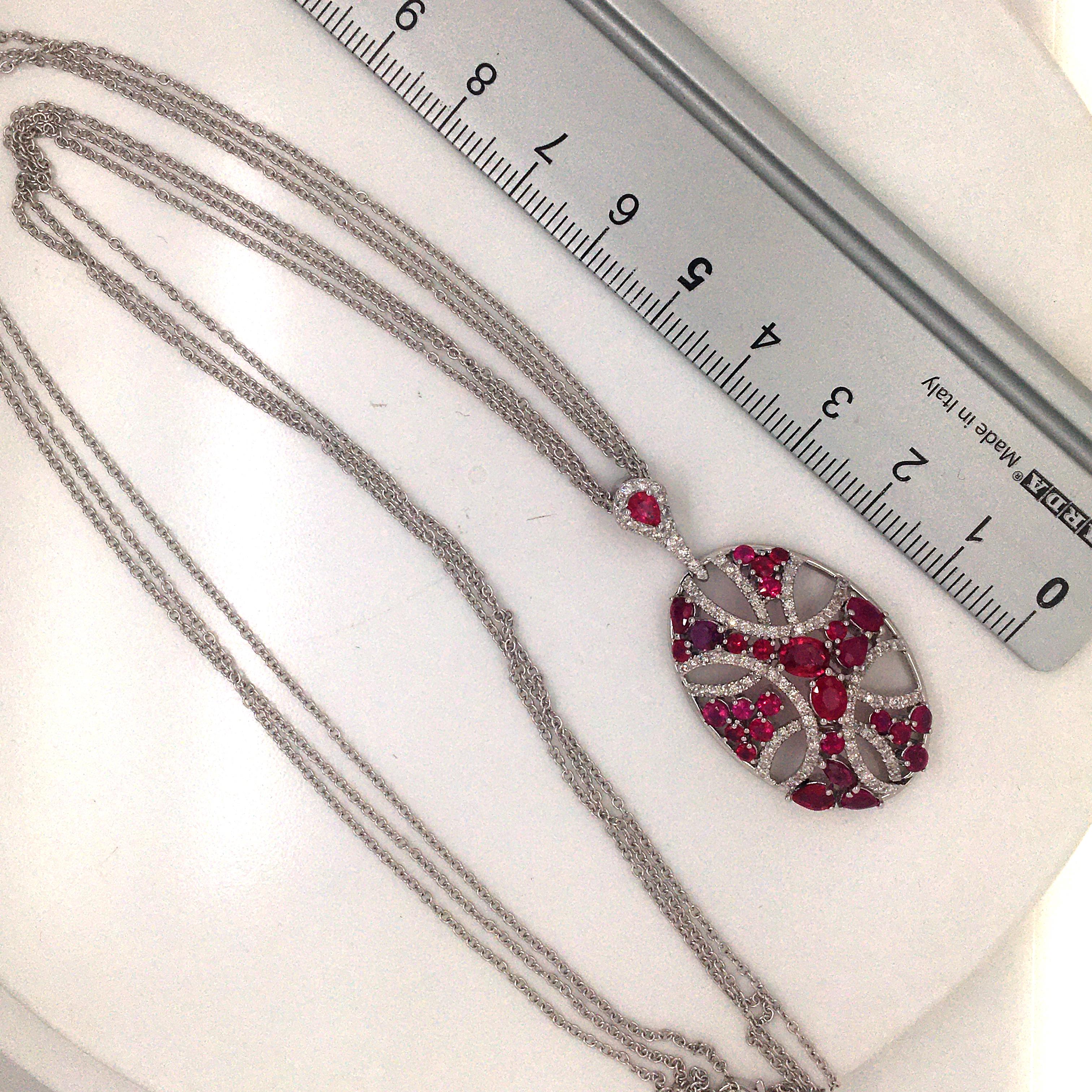 18 Karat White Gold Pendent Set with Diamonds and Ruby Made in Italy 2