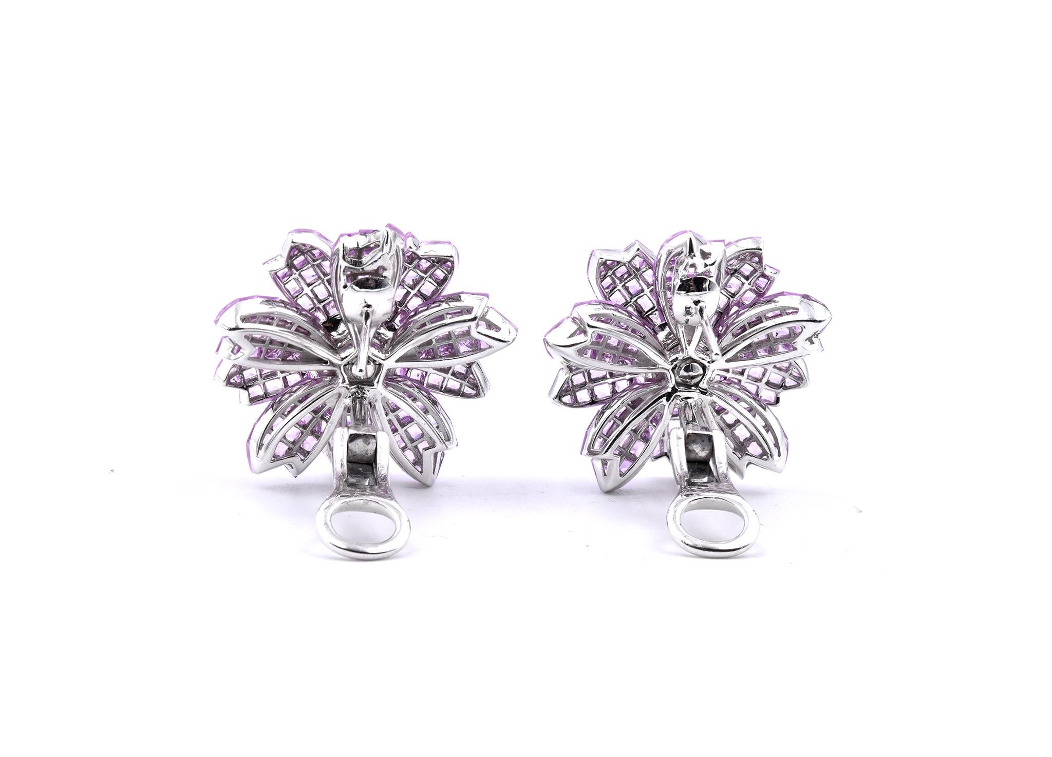 18 Karat White Gold Pink Sapphire and Diamond Flower Earrings In Excellent Condition In Scottsdale, AZ