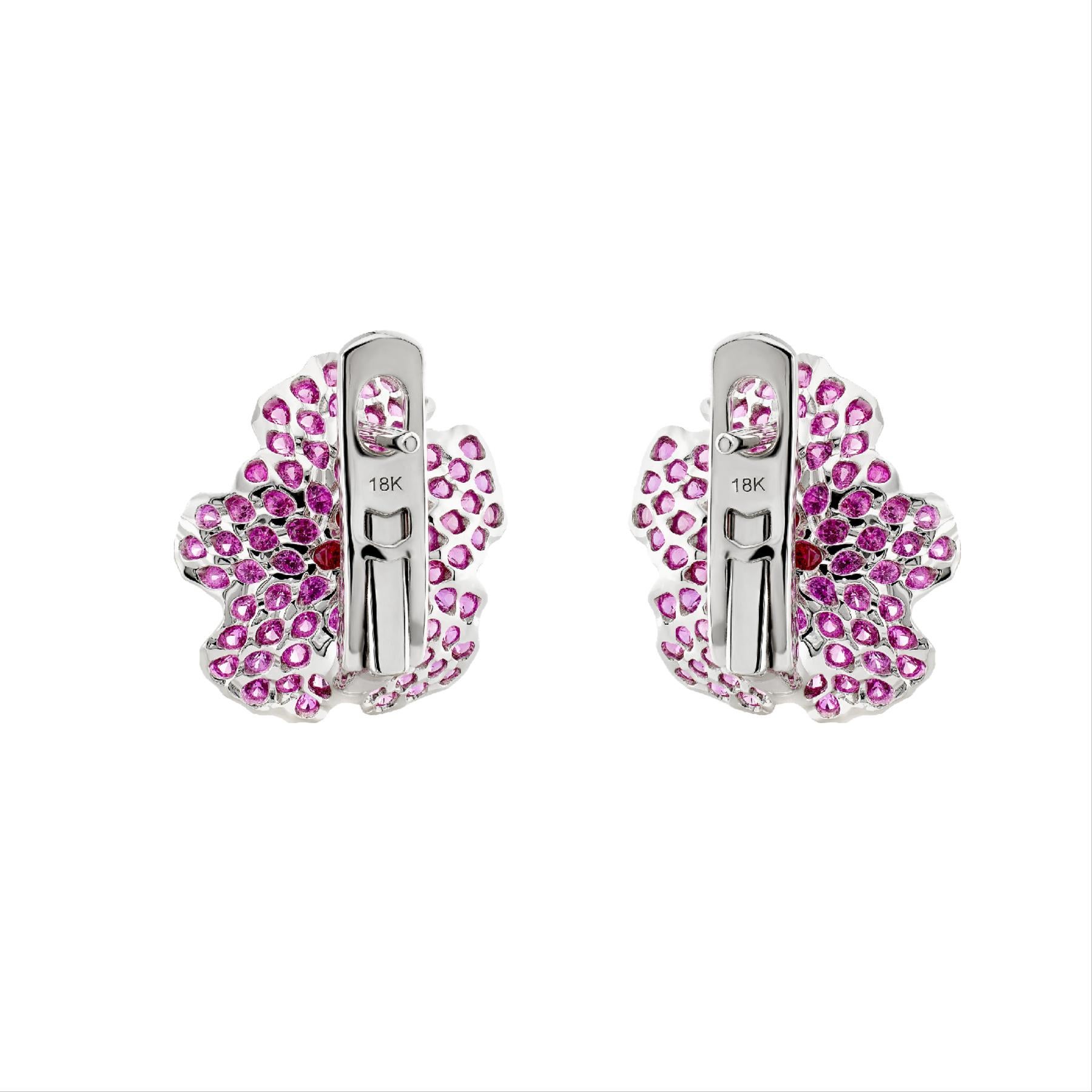 MOISEIKIN now features a delightful pink touch, which is this year's trend colour. Perfect for daily wear and fashion, these earrings celebrate the early flowering almond tree, a symbol of hope, abiding love, and friendship. The Almond Blossoms