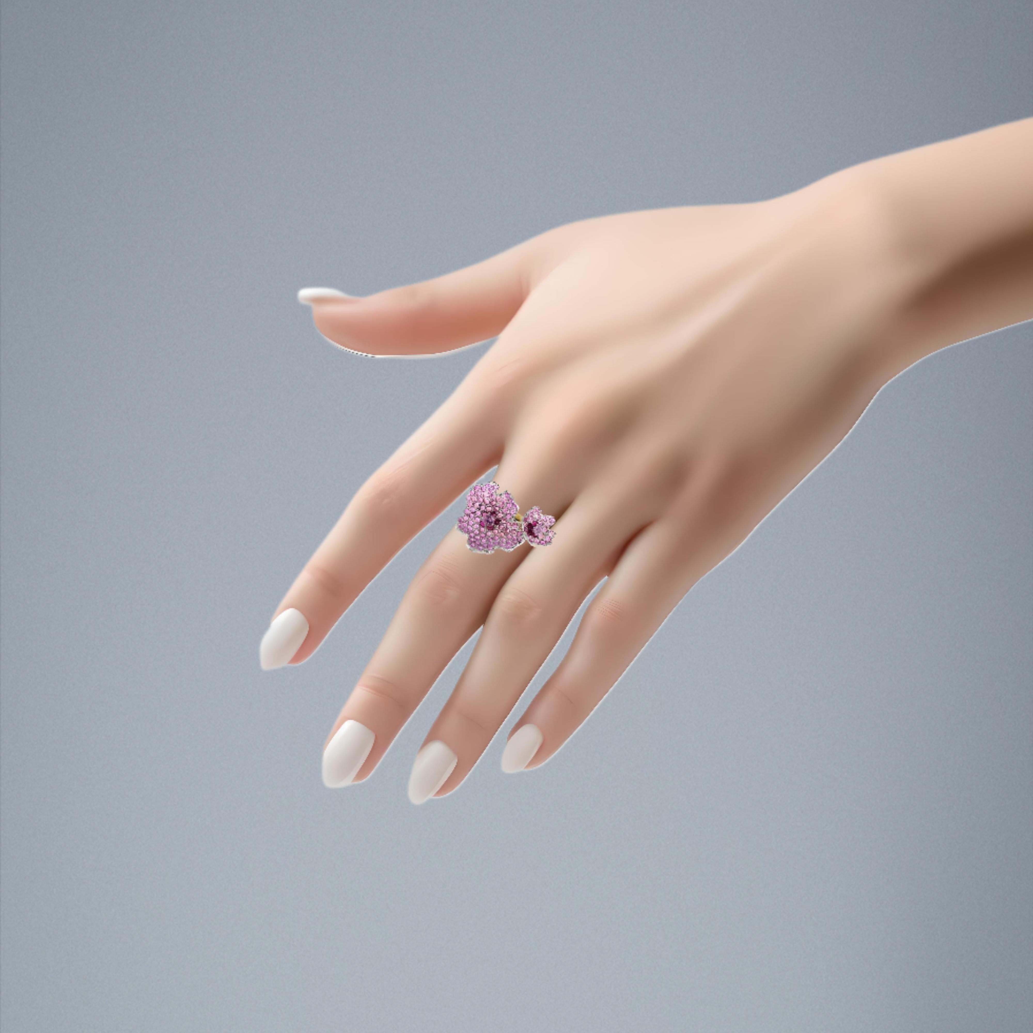 18 Karat White Gold Pink Sapphire Flower Ring by MOISEIKIN In New Condition For Sale In Hong Kong, HK