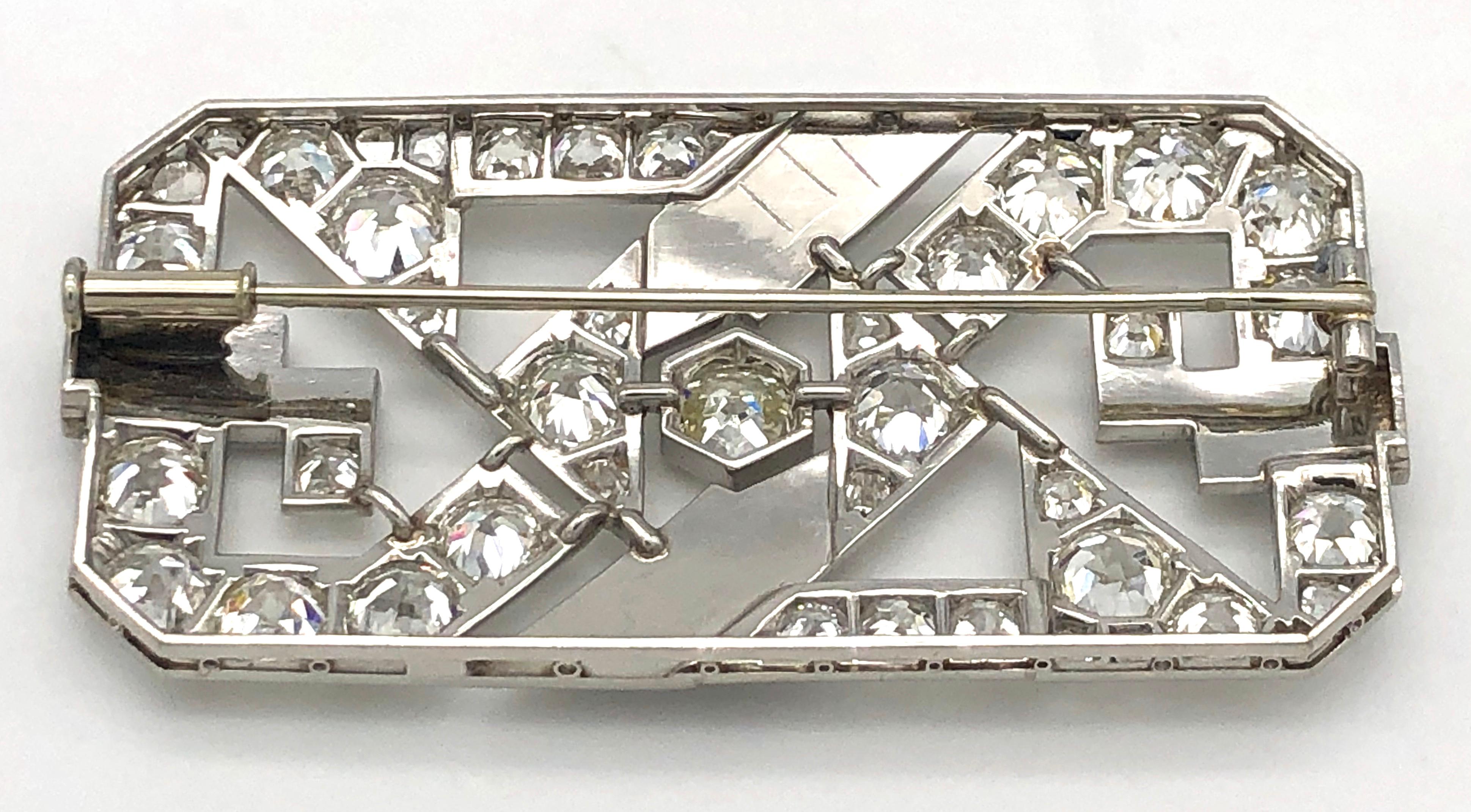 18 Karat White Gold Platinum Art Deco 11 Carat Round European Cut Diamond Brooch 1