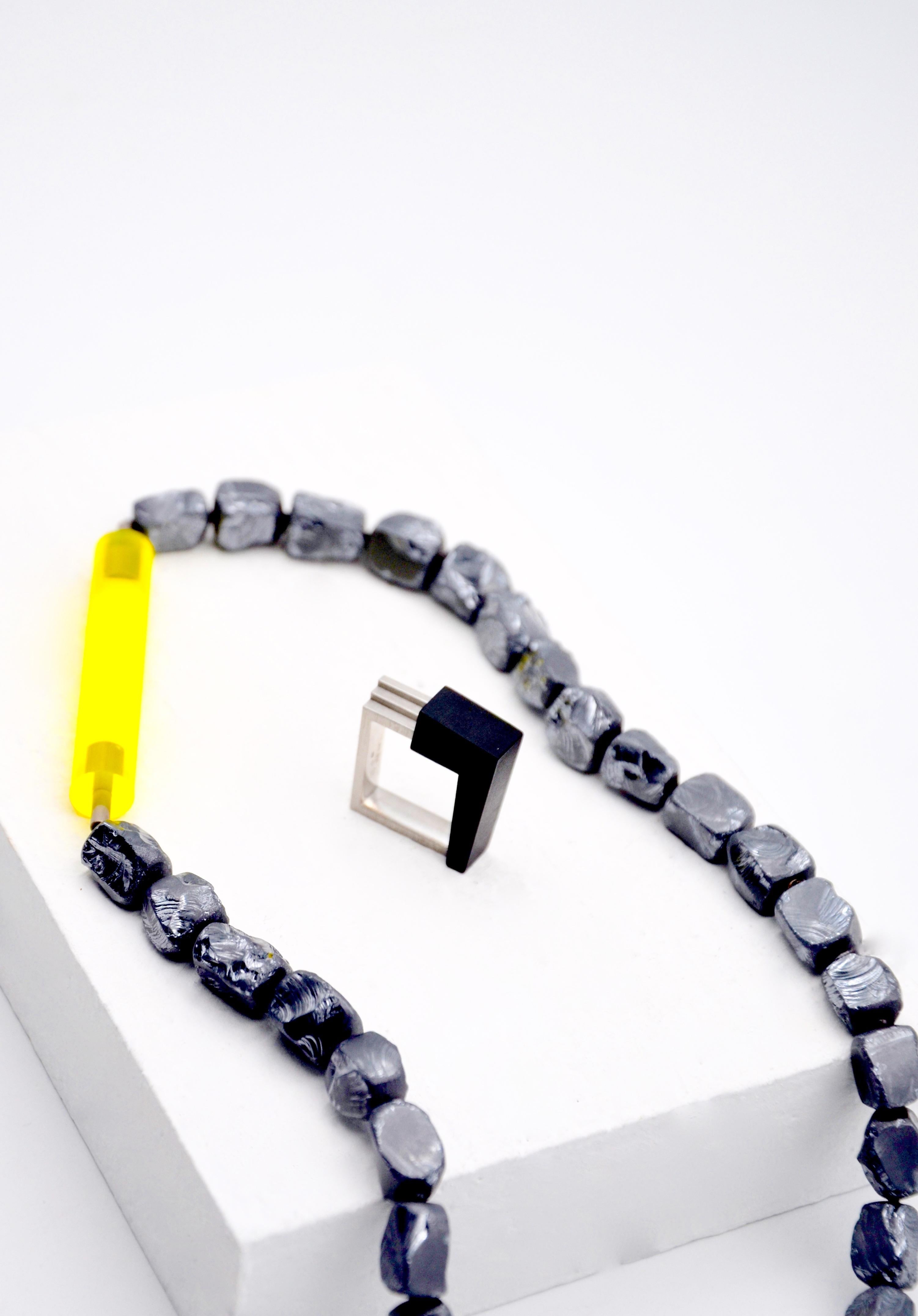 Modern 18 Karat White Gold Plexiglas Silicium Nuggets Necklace For Sale