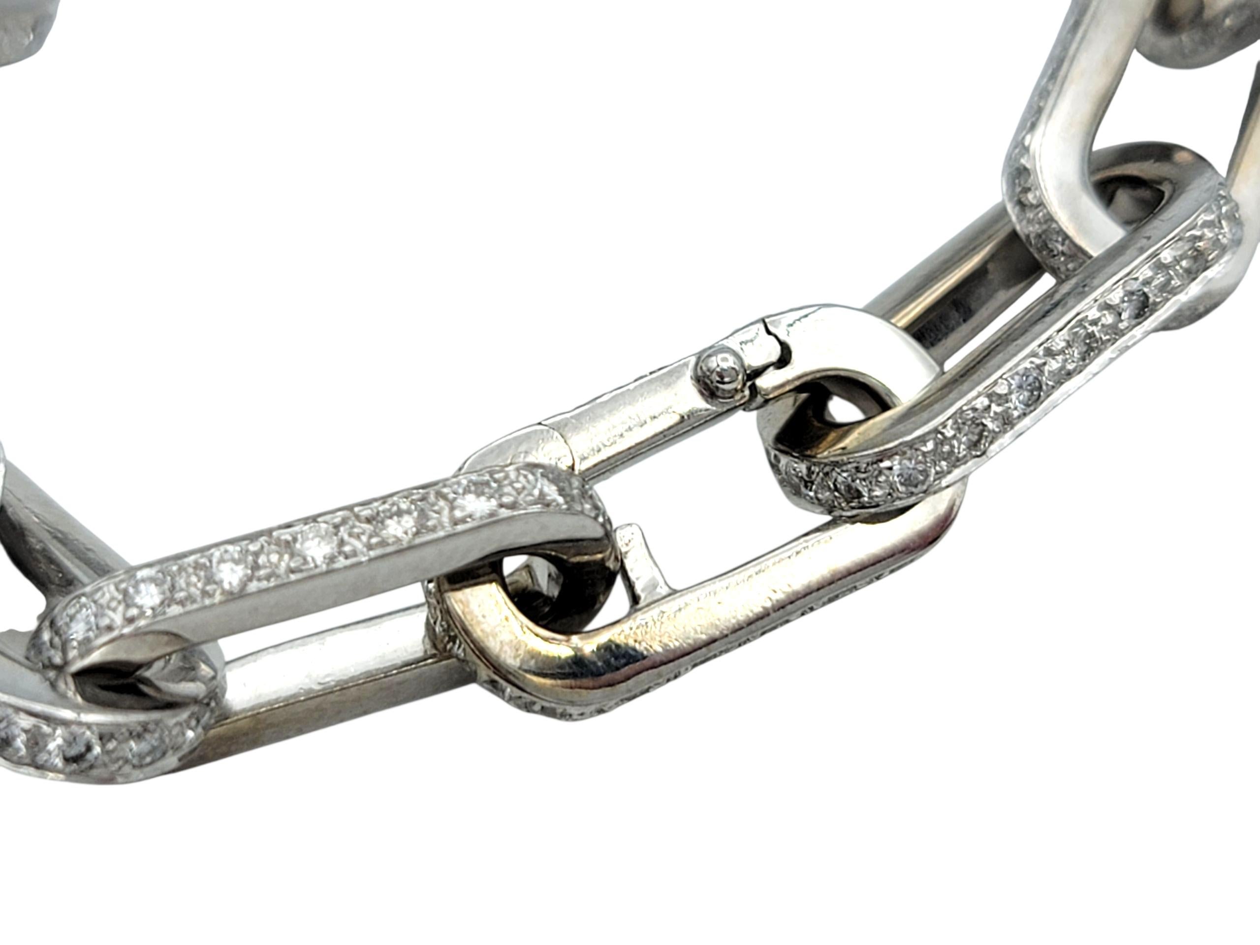 Femenino o masculino Pulsera de eslabones pulidos de oro blanco de 18 quilates con diamantes brillantes redondos en venta