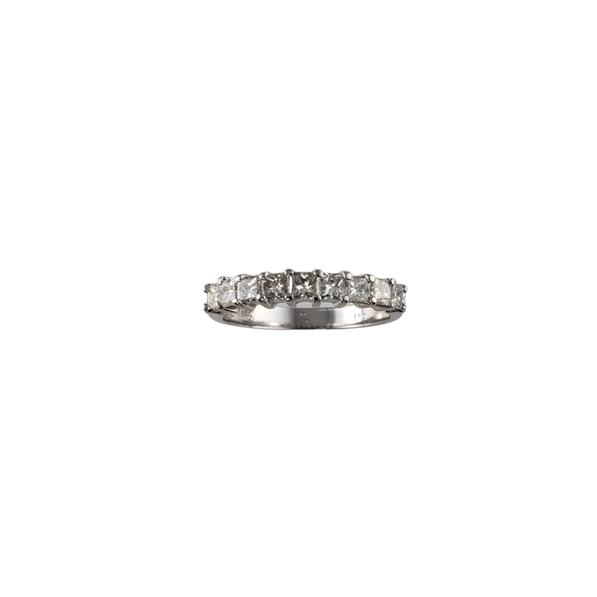 18 Karat White Gold Princess Cut Diamond Wedding Band Ring In Good Condition For Sale In Washington Depot, CT