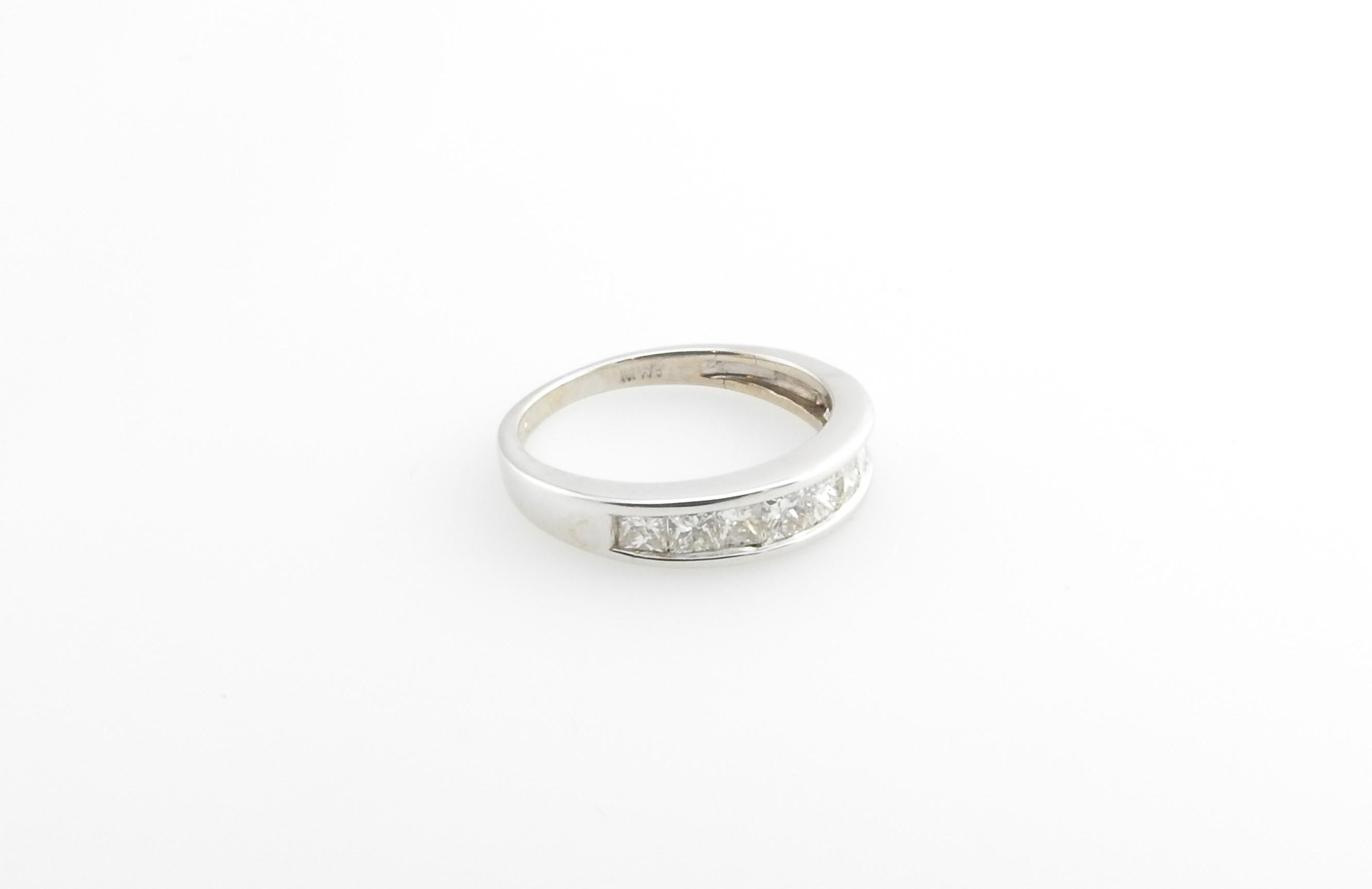 18 Karat White Gold Princess Cut Diamond Wedding Band Size 5.25 #22918 In Good Condition For Sale In Washington Depot, CT