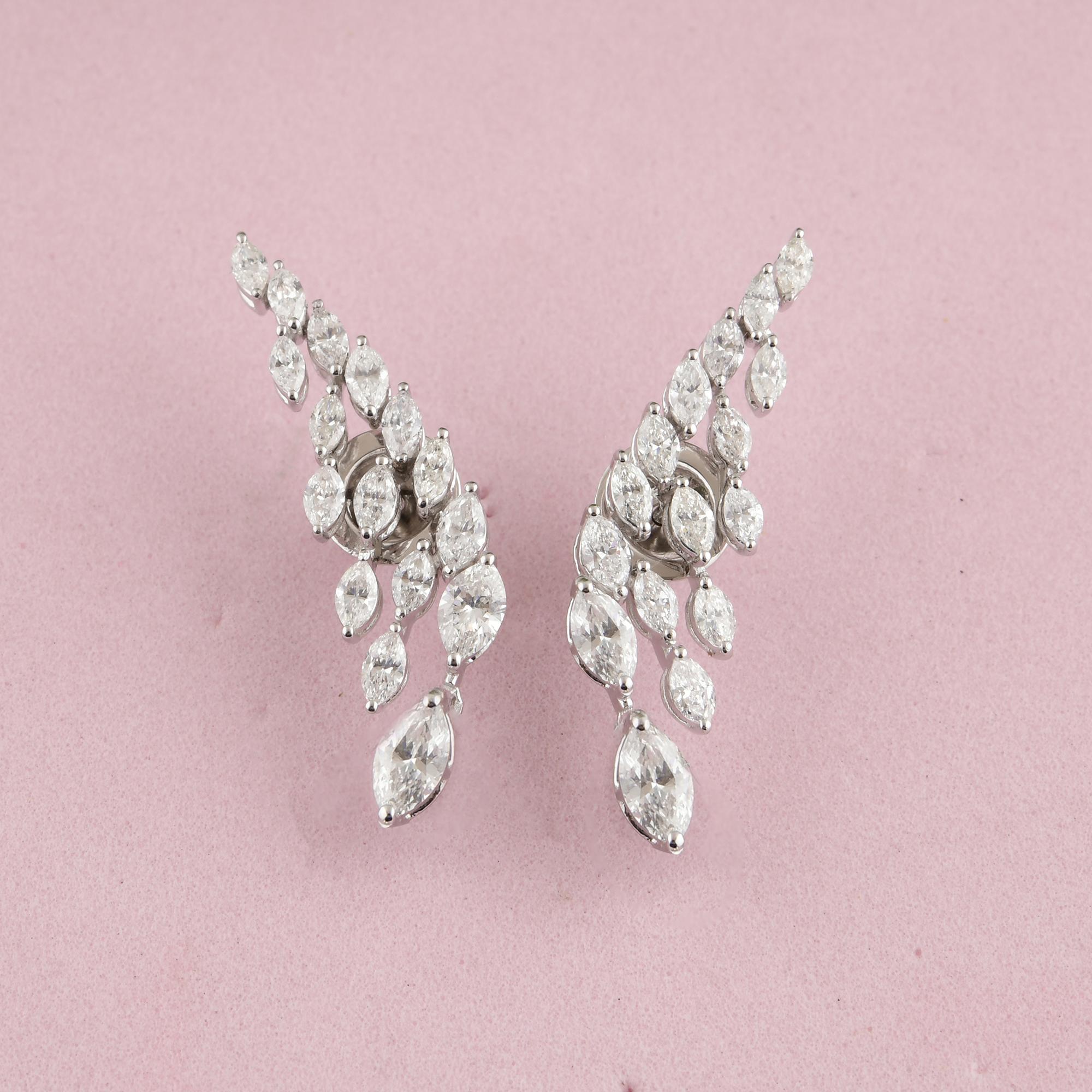 18 Karat White Gold Radiant 2.50 Carat Natural Diamond Ear Climber Earrings In New Condition For Sale In Diera, Dubai