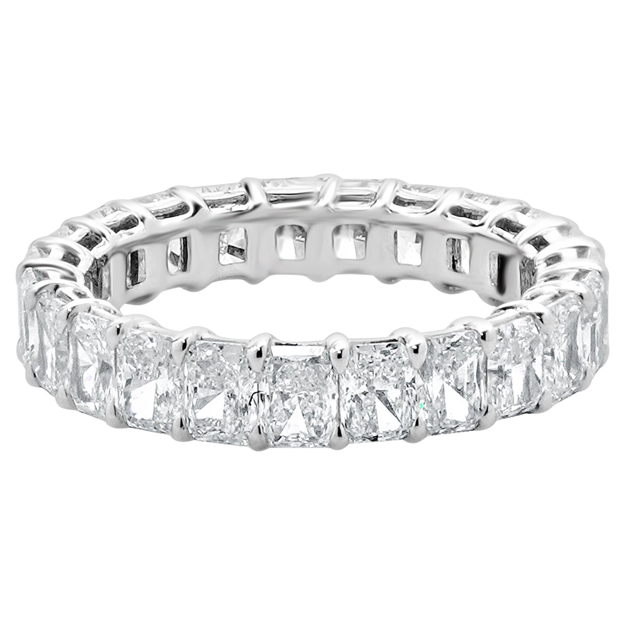 18 Karat White Gold Radiant Cut Diamond Eternity Band