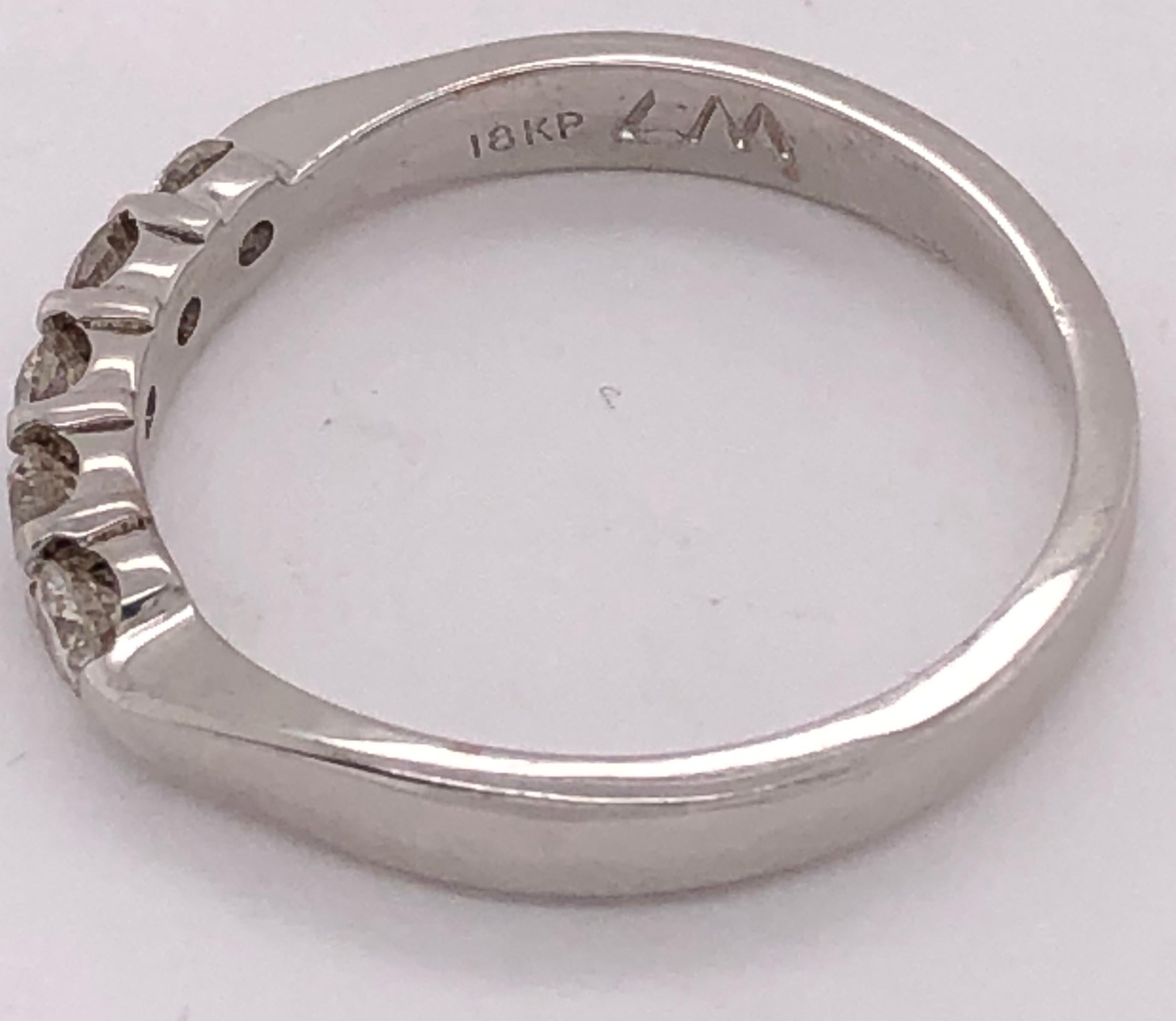 18 Karat White Gold Ring Engagement Anniversary Band with Five Diamonds For Sale 2