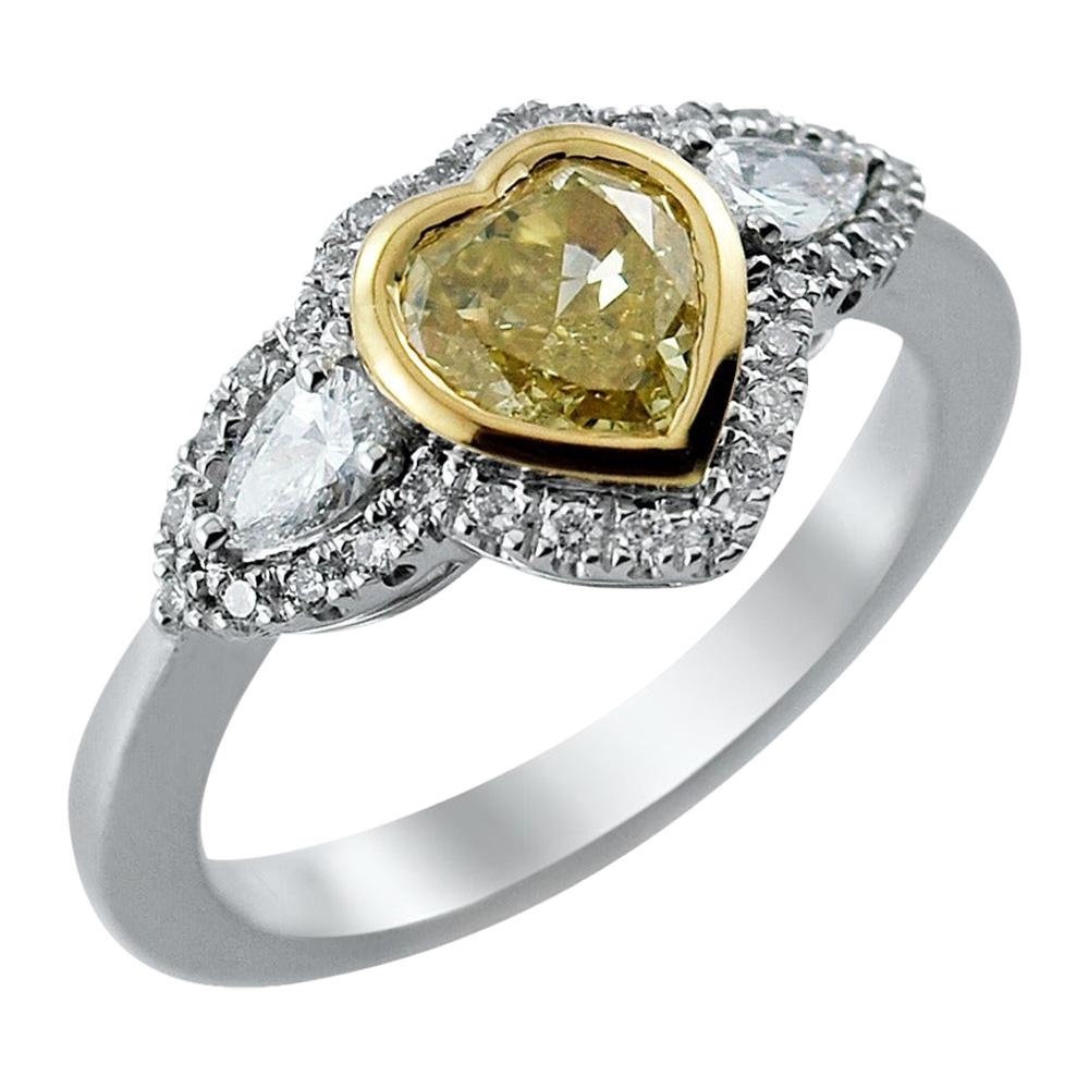 18 Karat White Gold Heart GIA Certified Fancy Yellow and White Diamond Ring For Sale