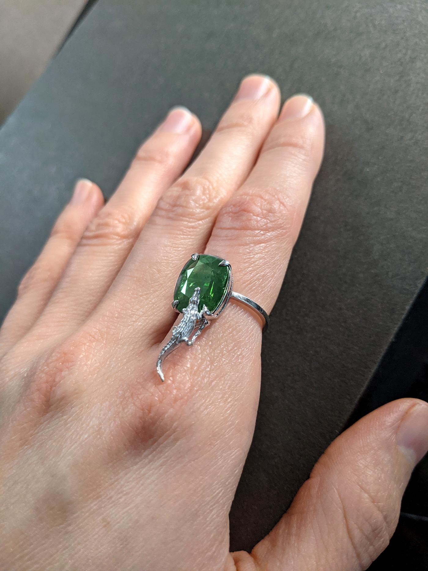 Cushion Cut Eighteen Karat White Gold Contemporary Ring with Cushion Natural Emerald For Sale