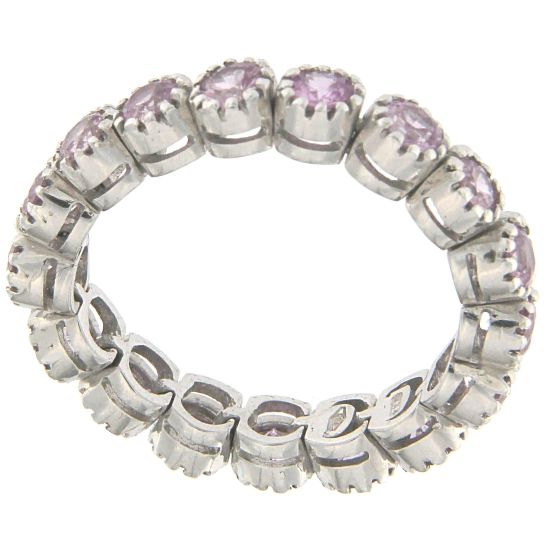 Anillo de Oro Blanco de 18 Kilates con Zafiro Rosa en venta