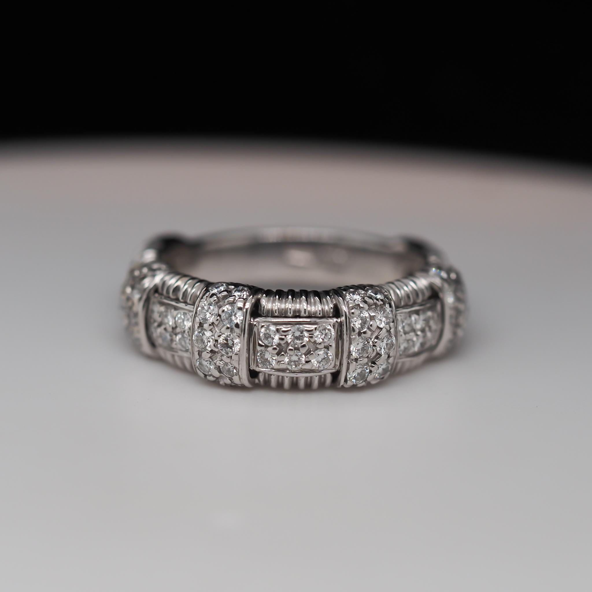 Roberto Coin, bague tissée en or blanc 18 carats avec diamants VHK#551 en vente 2