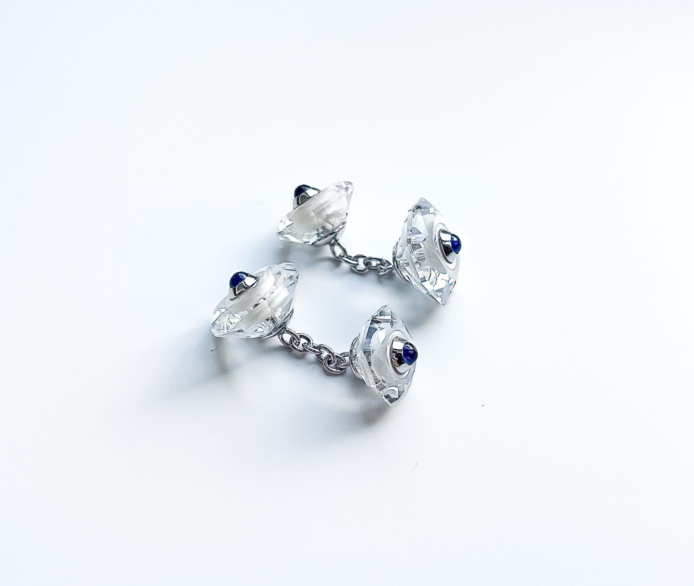 Boutons de manchette en or blanc 18 carats Cristal de roche Nacre Saphirs bleus en vente 4