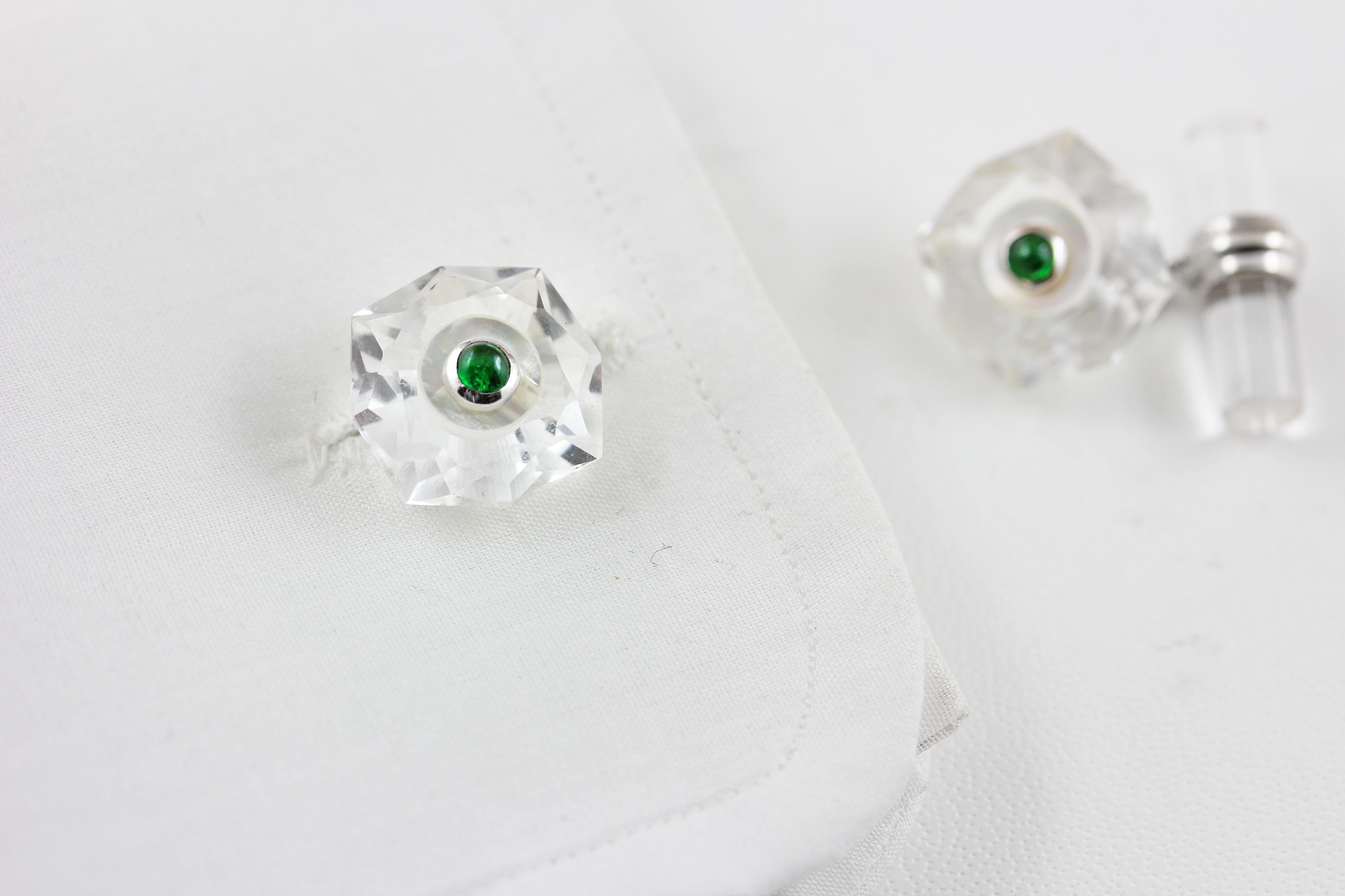 18 Karat White Gold Rock Crystal Mother of Pearl Cabochon Emeralds Cufflinks In New Condition In Milano, IT