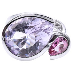 Anello in oro bianco 18 carati con rosa di Francia e tormalina rosa