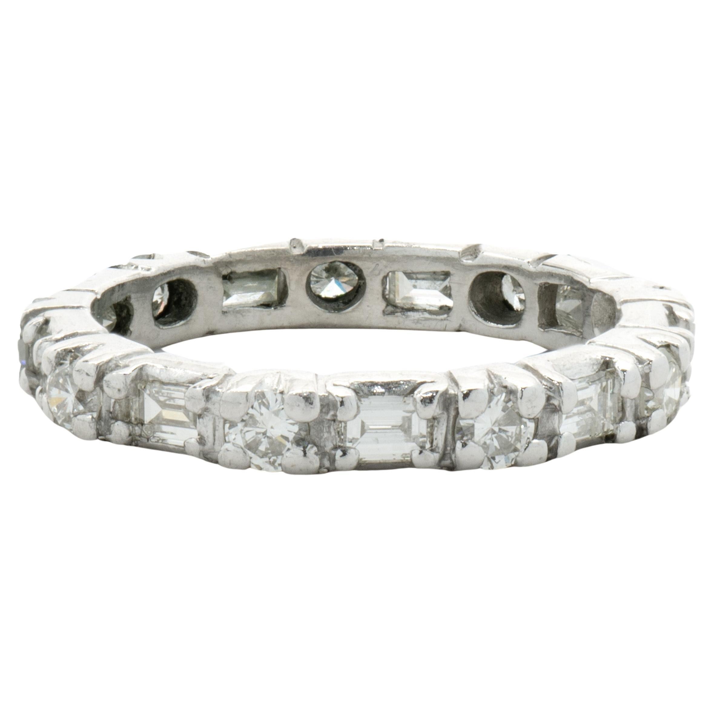 Bracelet en or blanc 18 carats avec diamants ronds et baguettes