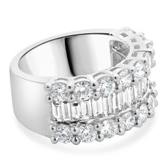 18 Karat White Gold Round and Baguette Diamond Cigar Band