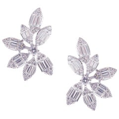 18 Karat White Gold Round and Baguette Diamond Crawler Earring