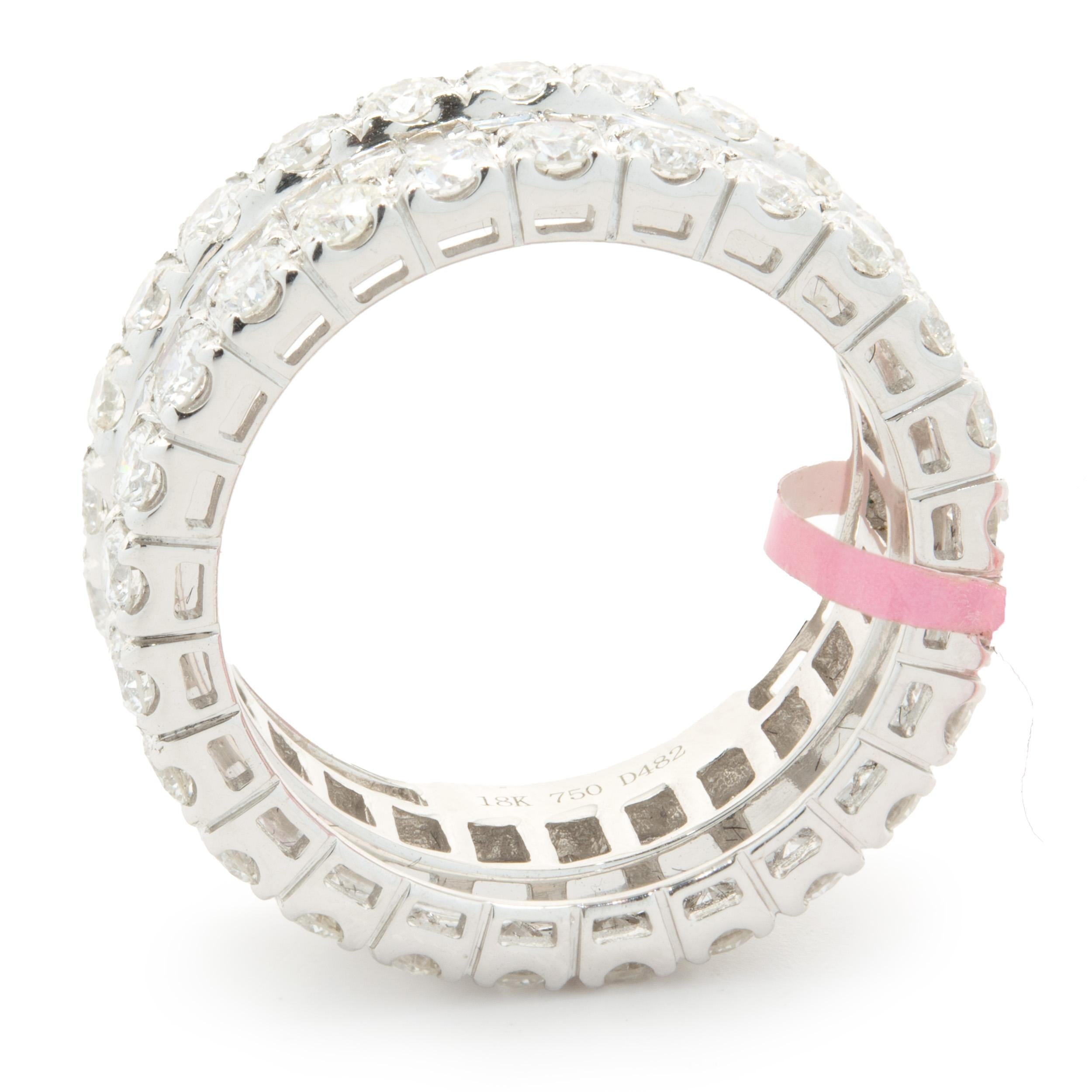 18 Karat Weißgold Eternity-Ring mit rundem und Baguette-Diamant (Rundschliff)