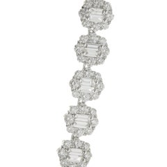 18 Karat White Gold Round and Baguette Diamond Illusion Flower Collar Necklace