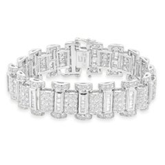 18 Karat White Gold Round Brilliant & Baguette Cut Diamond Link Bracelet