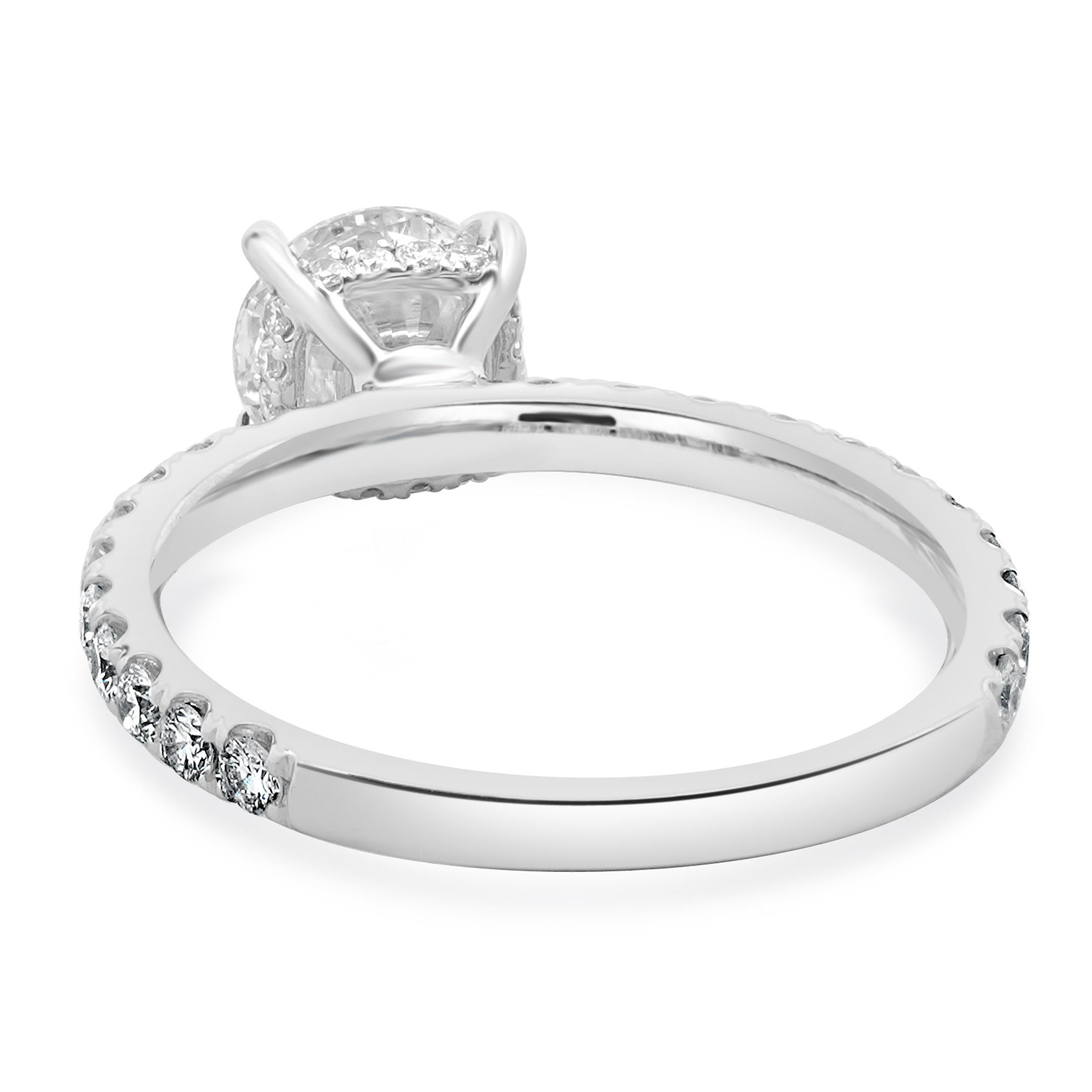 Round Cut 18 Karat White Gold Round Brilliant Cut Diamond Engagement Ring For Sale