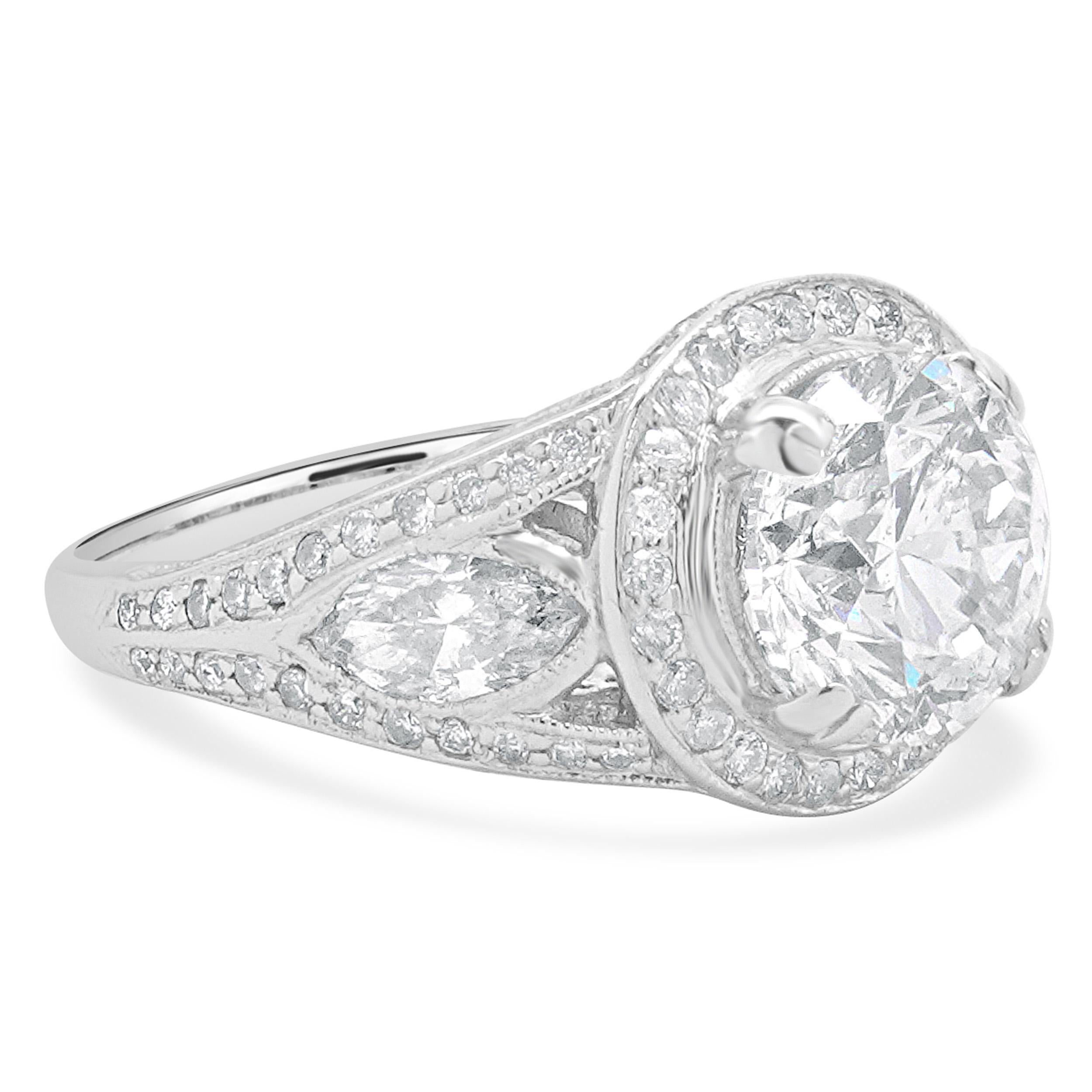 Taglio rotondo Anello di fidanzamento con diamante taglio brillante rotondo in oro bianco 18 carati in vendita
