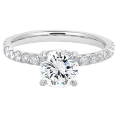 Verlobungsring aus 18 Karat Weißgold mit rundem Diamanten im Brillantschliff