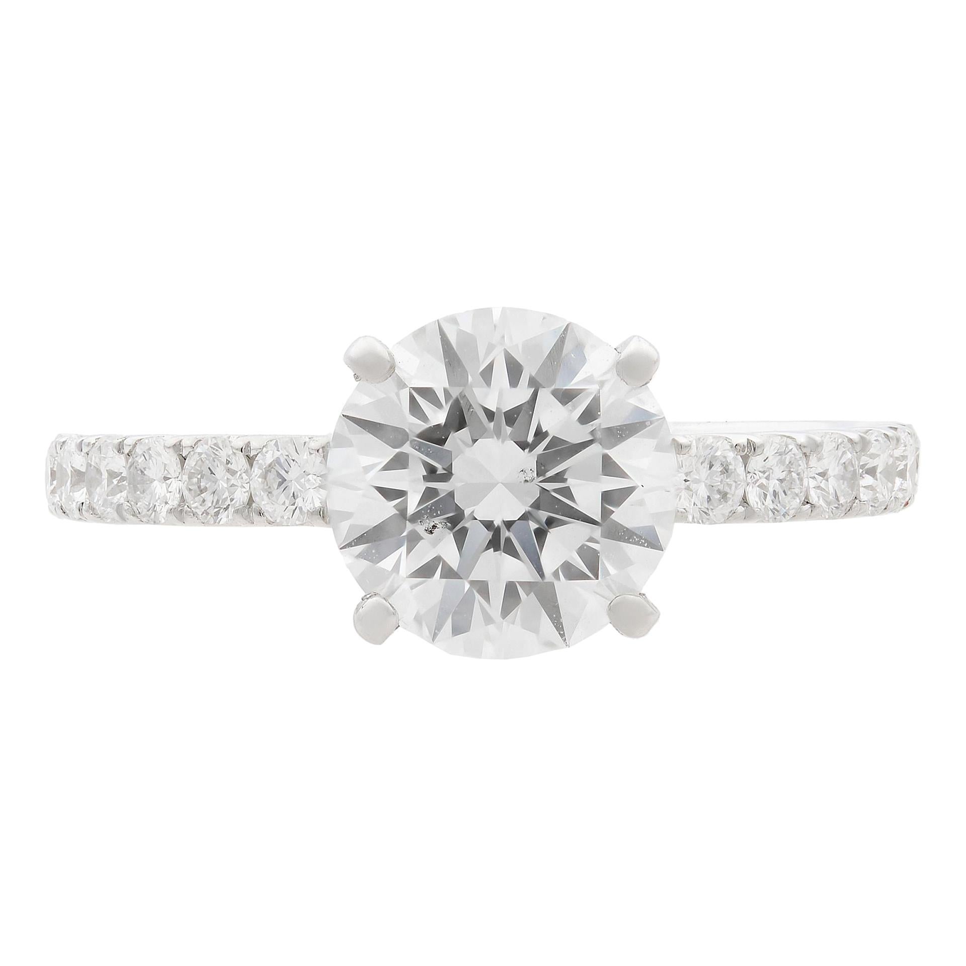 18 Karat White Gold Round Cut Diamond Engagement Ring 1.54 Carat For Sale