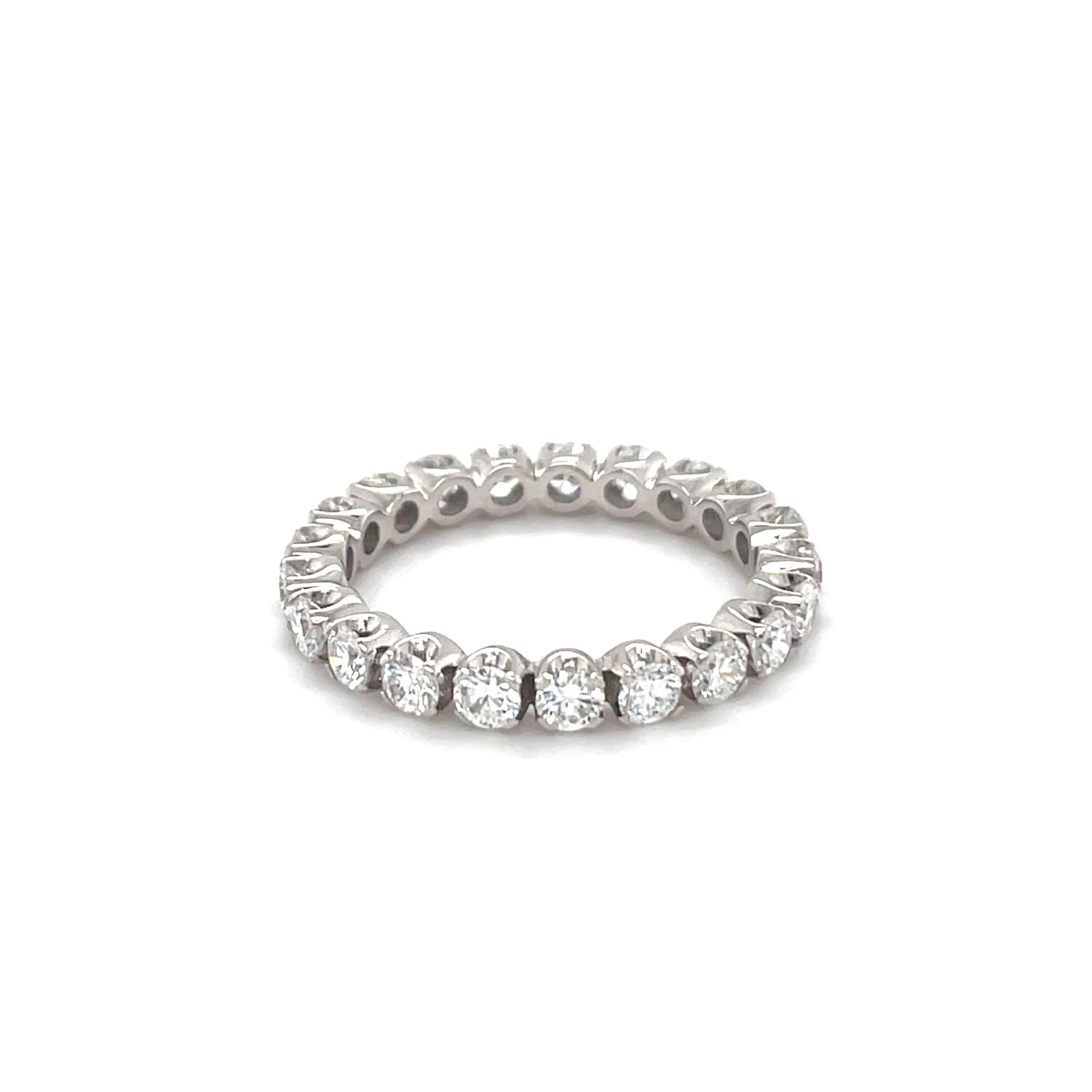 Women's 18 Karat White Gold Round Diamond ANNIVERSARY Ring For Sale