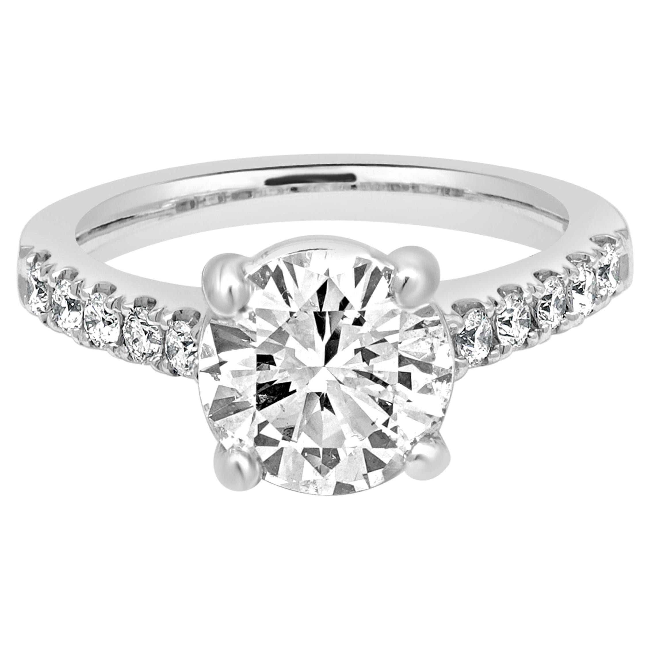 Verlobungsring aus 18 Karat Weißgold mit rundem Diamanten