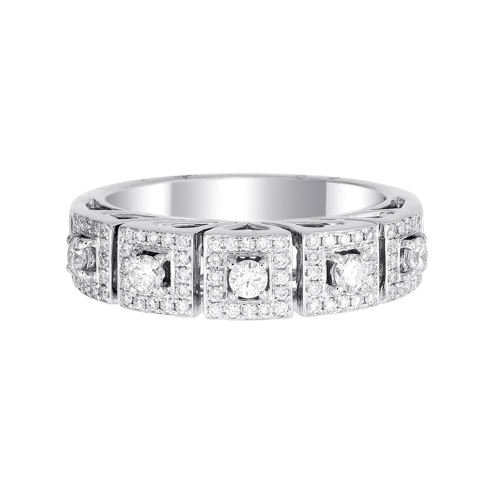 18 Karat White Gold Round Diamond Wedding Ring In New Condition In Bangkok, TH