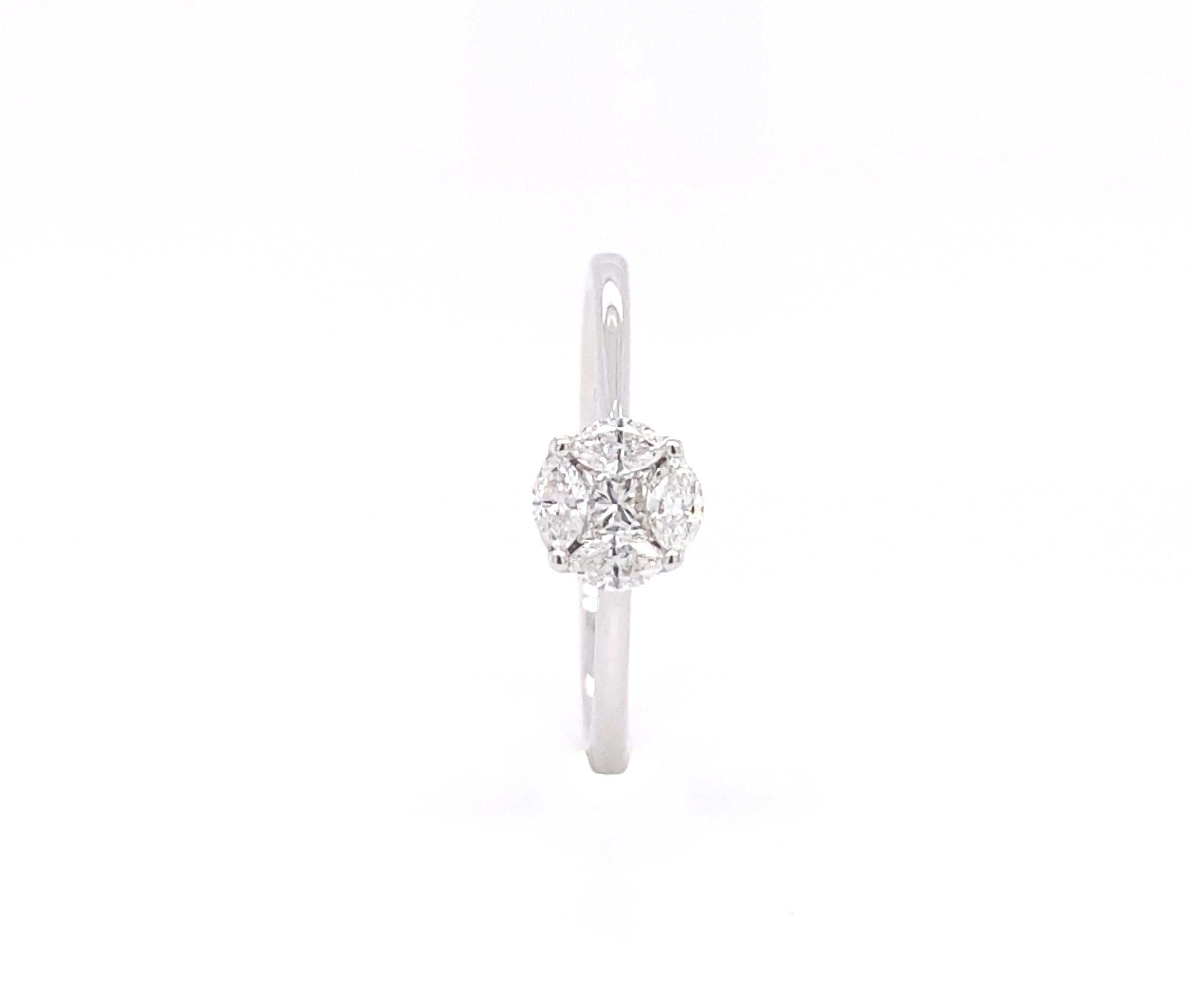 Women's 18 Karat White Gold Round Illusion Diamond Engagement Ring For Sale