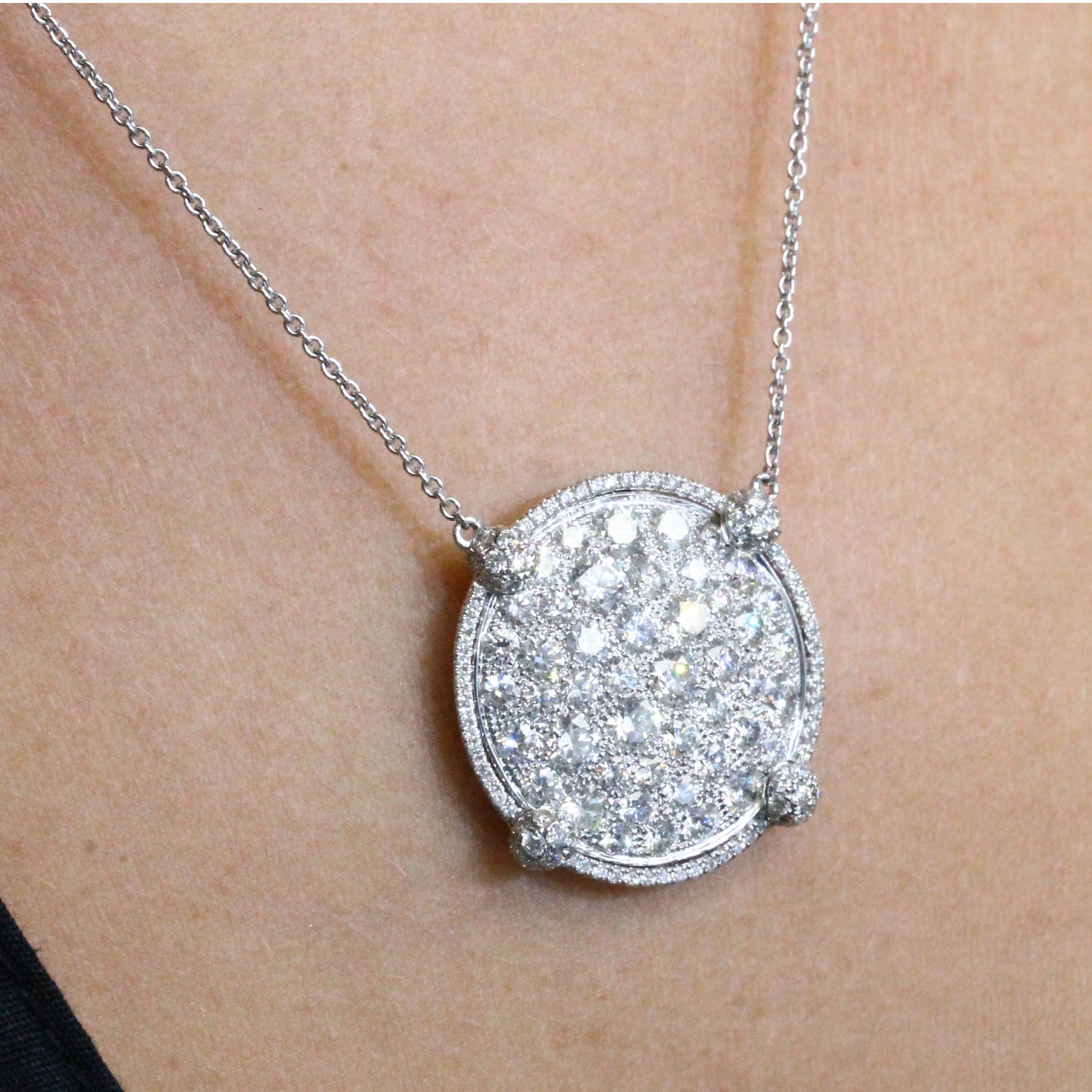 Contemporary 18 Karat White Gold Round Pave Diamond Fashion Necklace 3.26 Carat For Sale